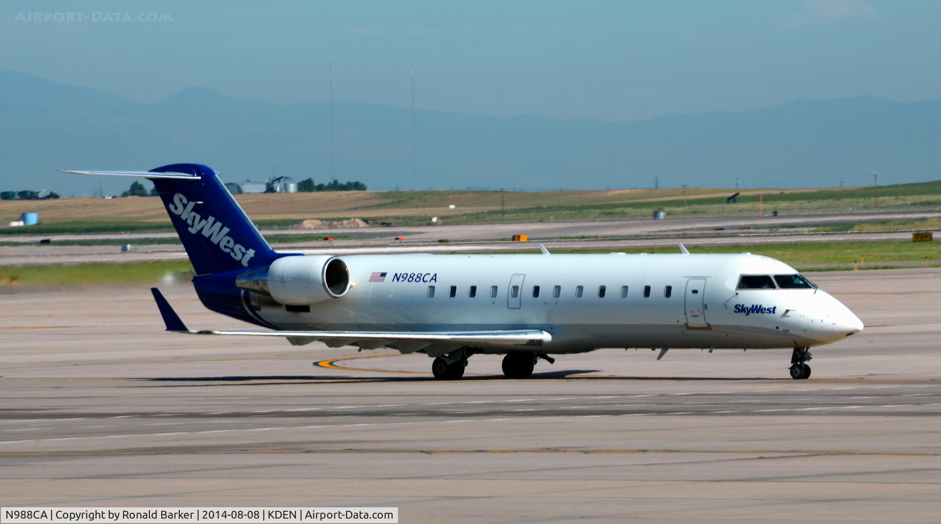 N988CA, 1997 Canadair CRJ-100ER (CL-600-2B19) C/N 7204, Taxi Denver