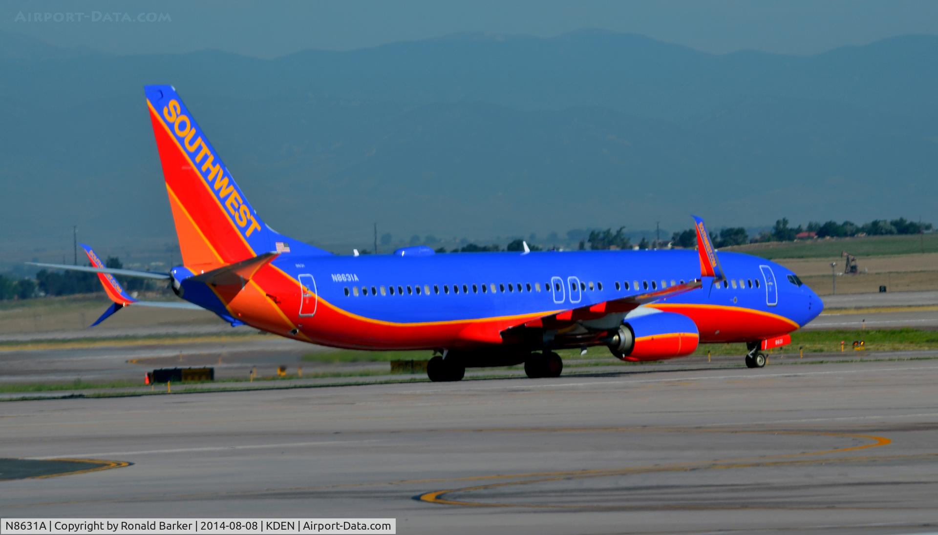 N8631A, 2014 Boeing 737-8H4 C/N 42385, Taxi Denver