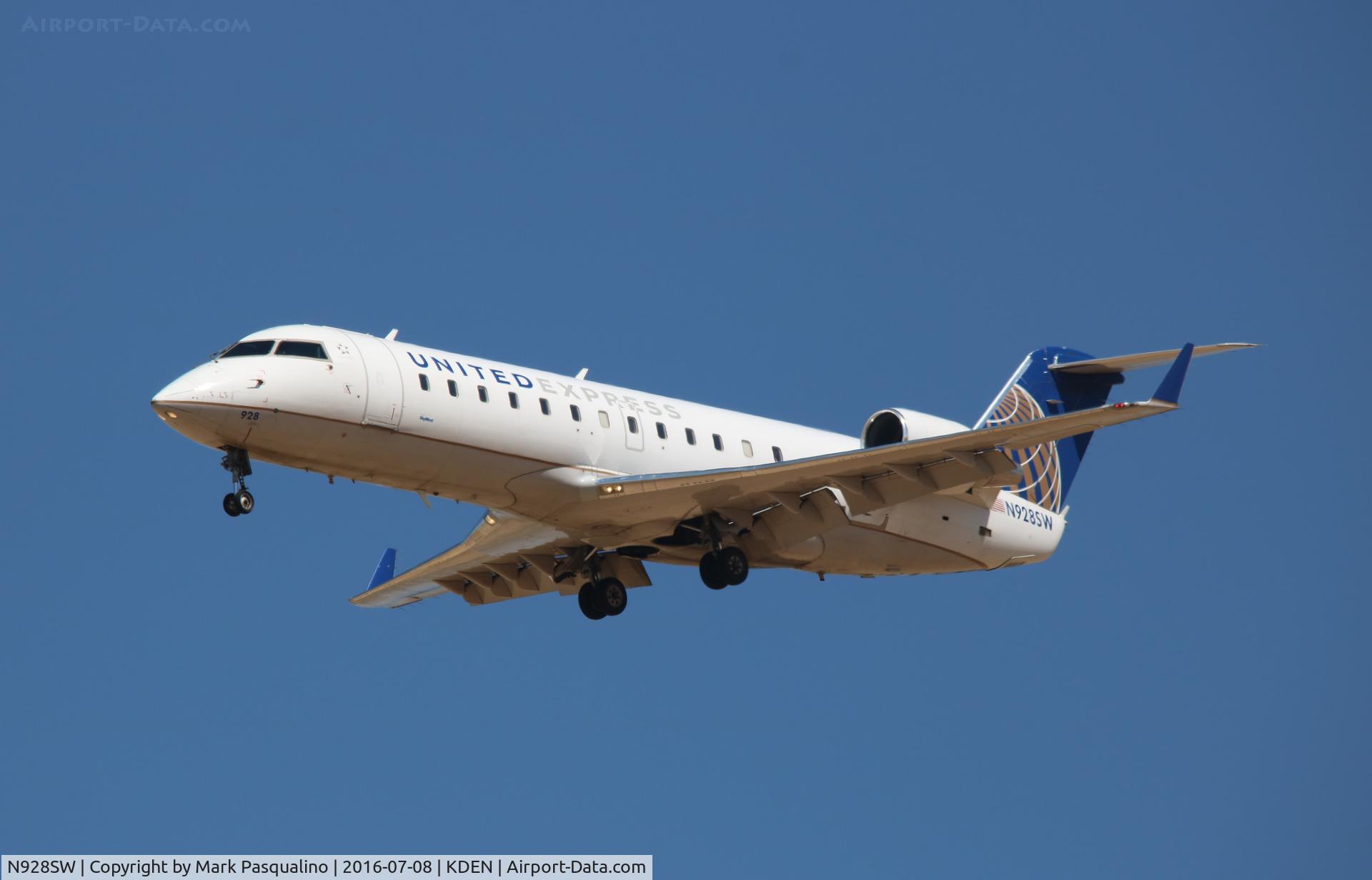 N928SW, 2002 Bombardier CRJ-200LR (CL-600-2B19) C/N 7701, CL-600-2B19