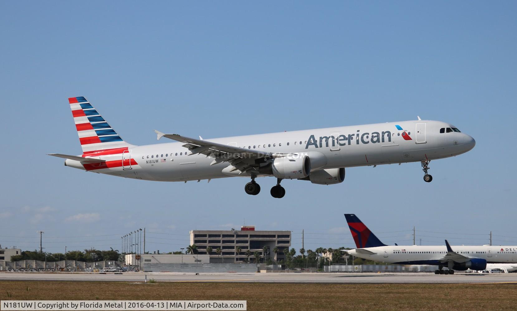 N181UW, 2001 Airbus A321-211 C/N 1531, American A321