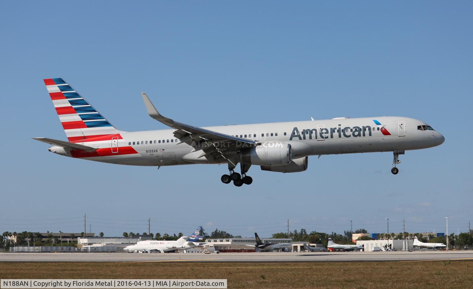 N188AN, 2001 Boeing 757-223 C/N 32382, American