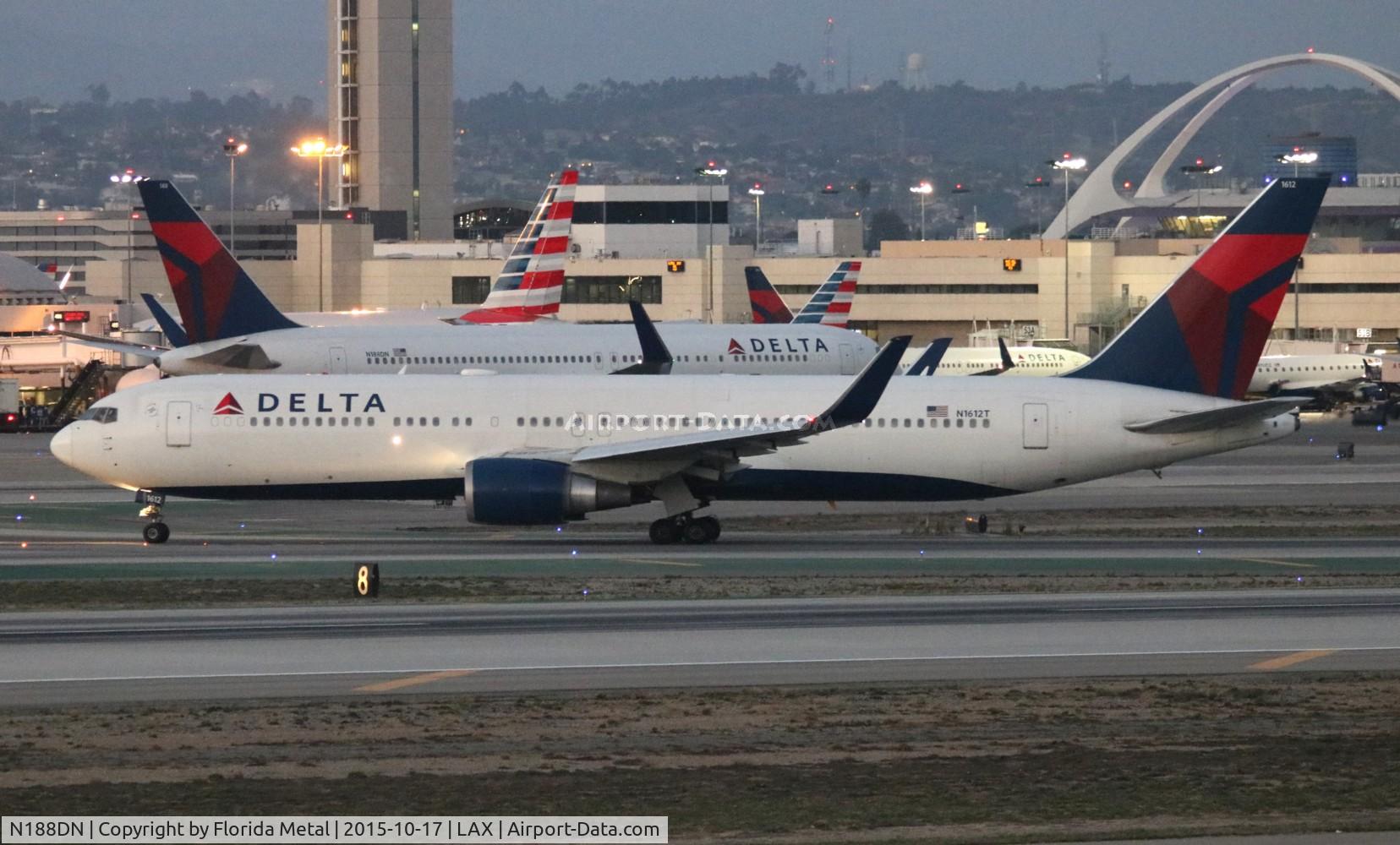 N188DN, 1996 Boeing 767-332 C/N 27583, Delta