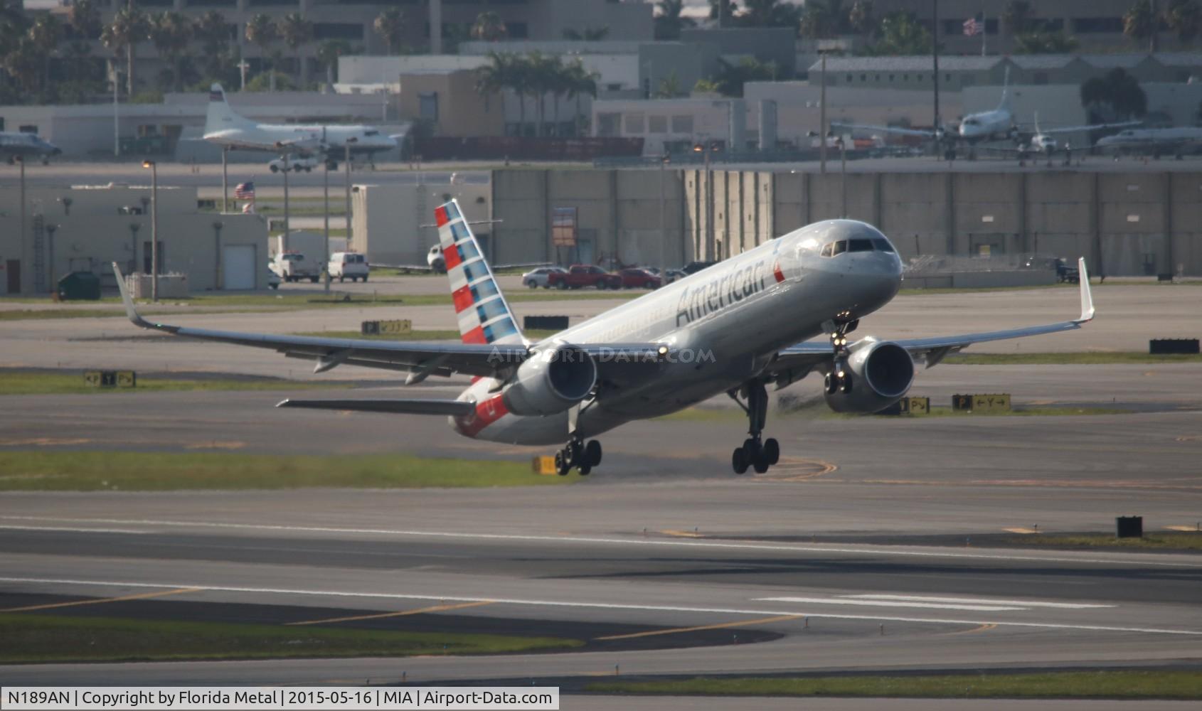 N189AN, 2001 Boeing 757-223 C/N 32383, American