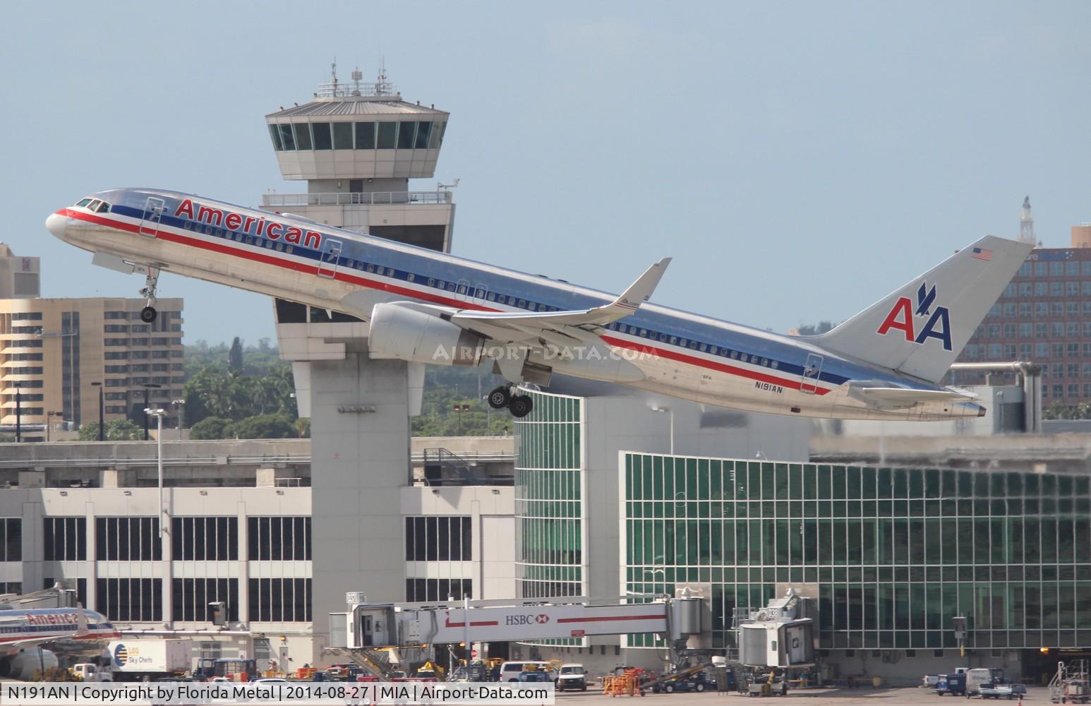 N191AN, 2001 Boeing 757-223 C/N 32385, American