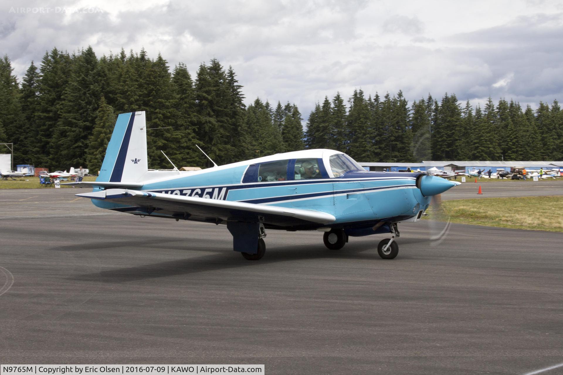 N9765M, 1967 Mooney M20C Ranger C/N 670059, Mooney M20C taxing to leave the 2016 Arlington Fly-In.