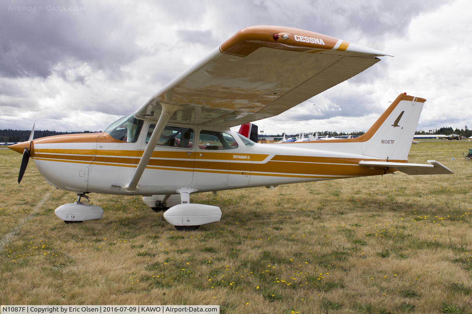 N1087F, 1979 Cessna 172N C/N 17272953, Cessna 172 at the 2016 Arlington Fly-In.