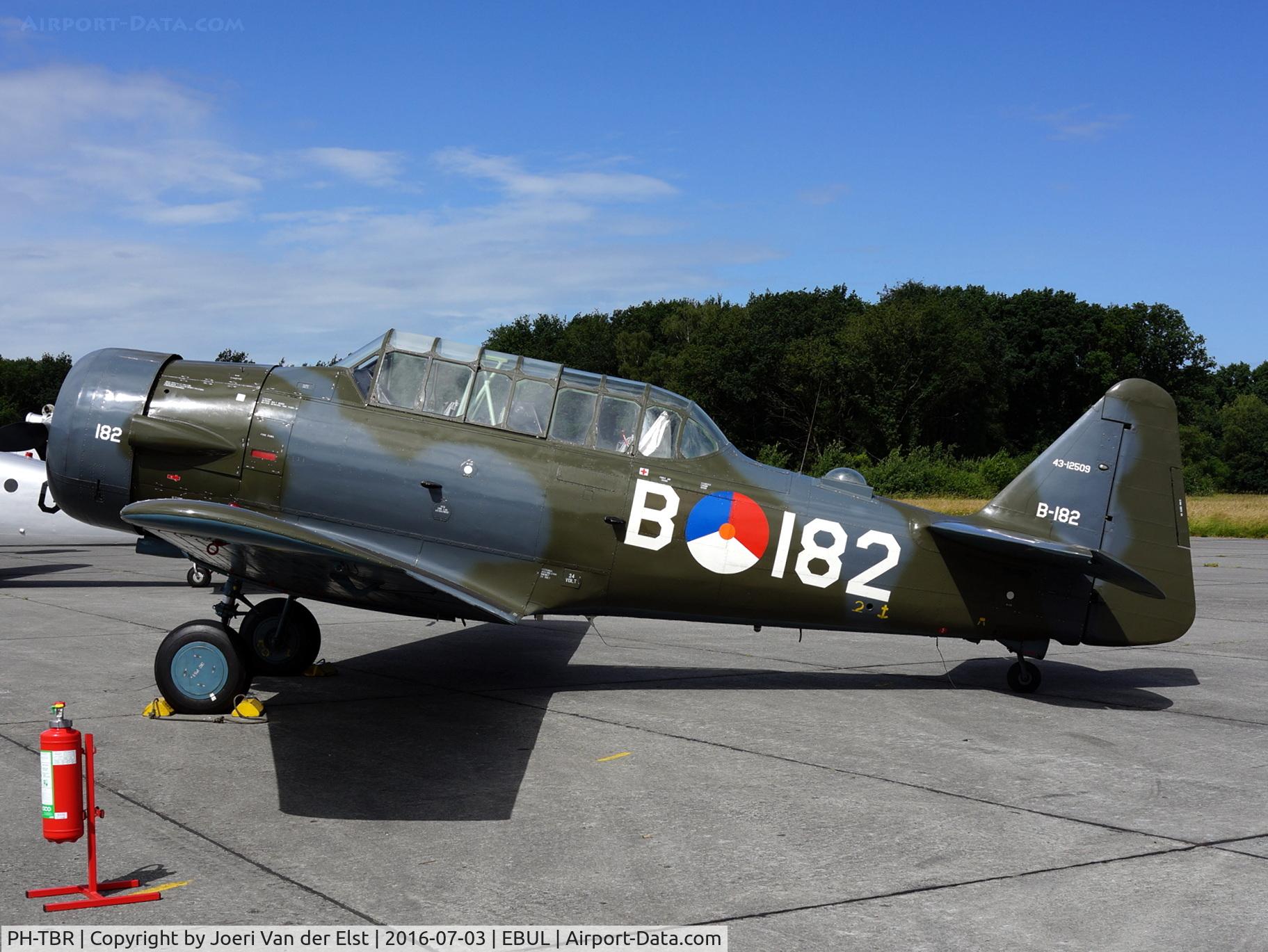 PH-TBR, 1943 Noorduyn AT-16 Harvard IIB C/N 14A-808, Ursel Avia 2016