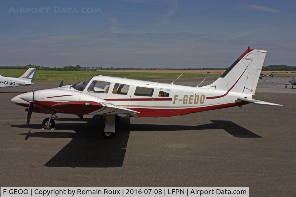 F-GEOO, Piper PA-34-200T C/N 34-7870299, Parked