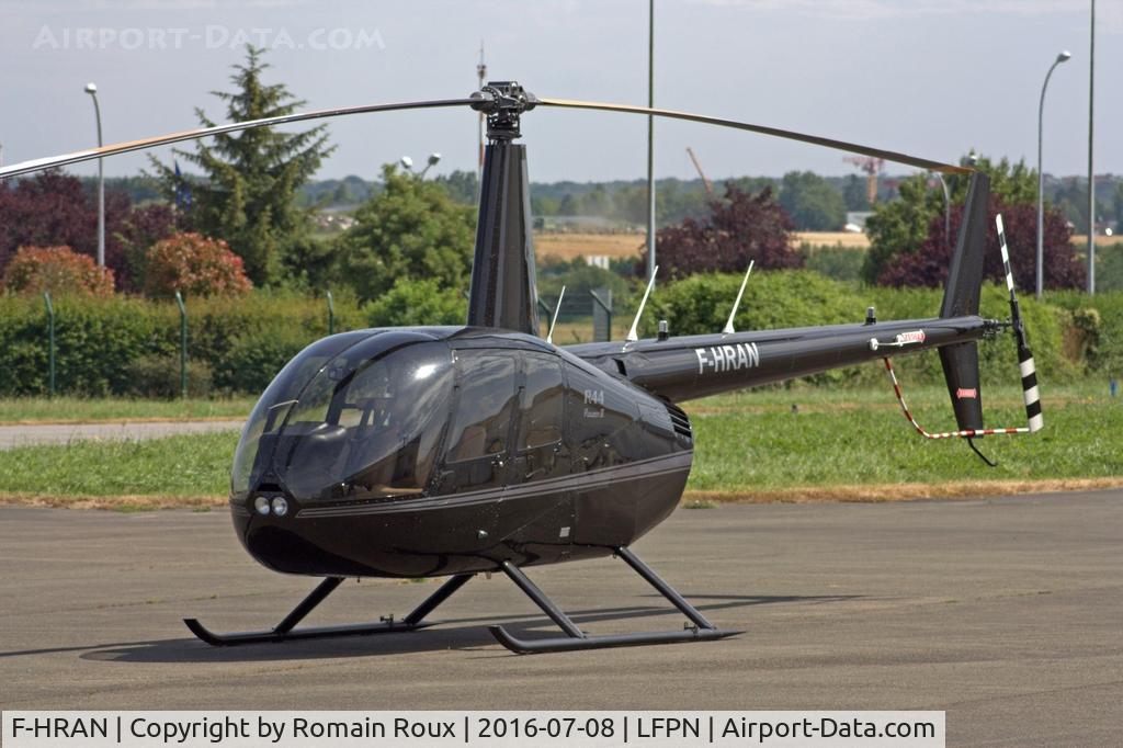 F-HRAN, 2014 Robinson R44  Raven II C/N 13677, Parked