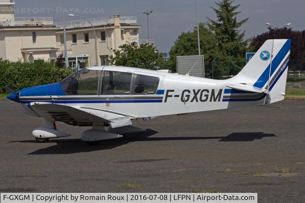 F-GXGM, 2001 Robin DR-400-160 Chevalier C/N 2522, Parked