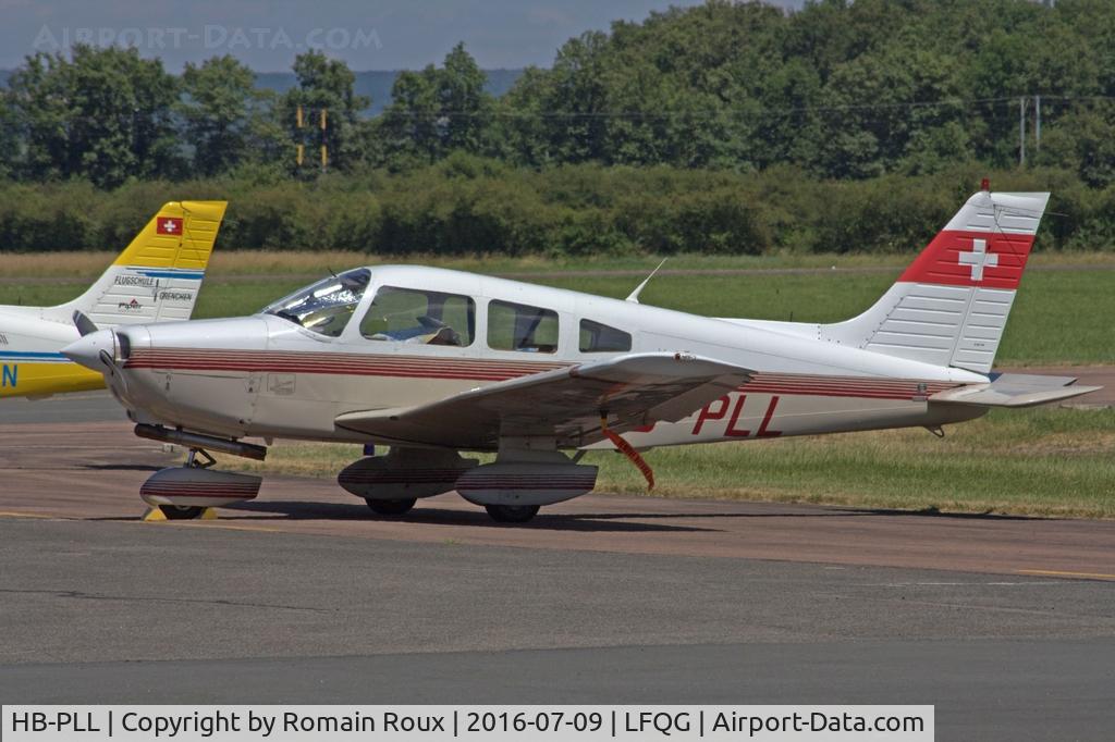 HB-PLL, Piper PA-28-161 Warrior II C/N 28-16057, Parked