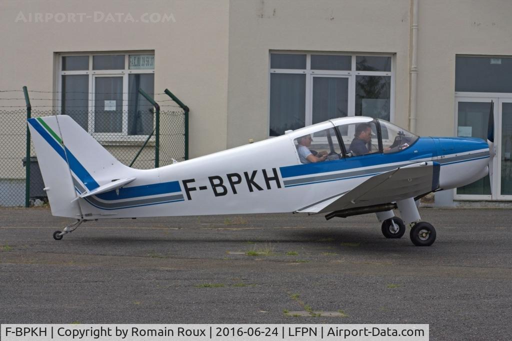 F-BPKH, CEA Jodel DR-221 Dauphin C/N 108, Parked