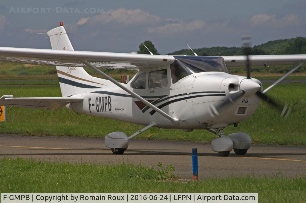 F-GMPB, 1998 Cessna 182S Skylane C/N 18280217, Taxiing