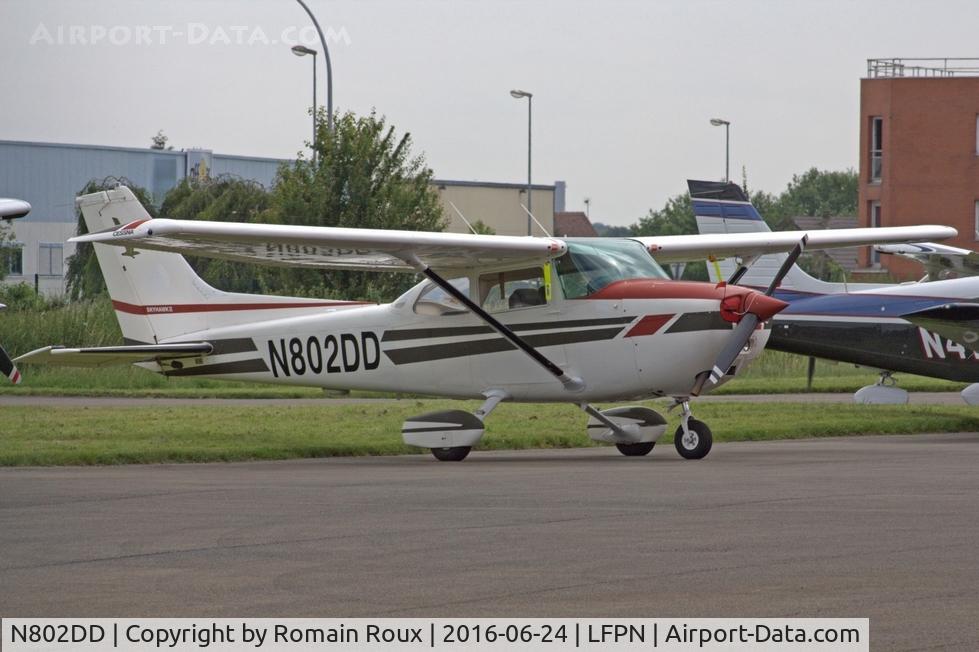 N802DD, 1979 Cessna 172N Skyhawk C/N 17272605, Parked