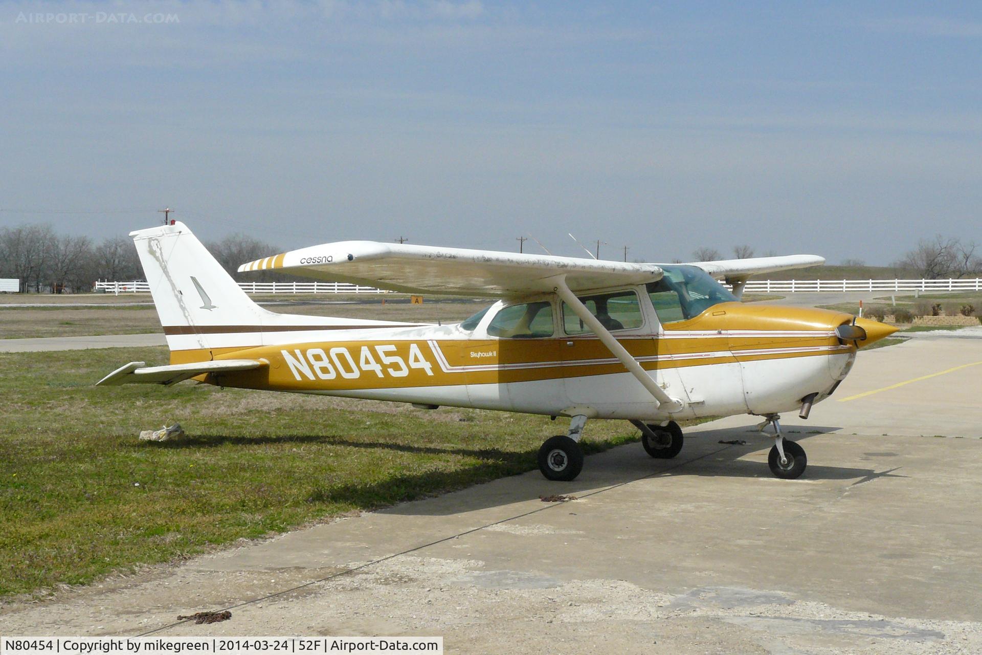 N80454, 1976 Cessna 172M C/N 17266593, N80454
