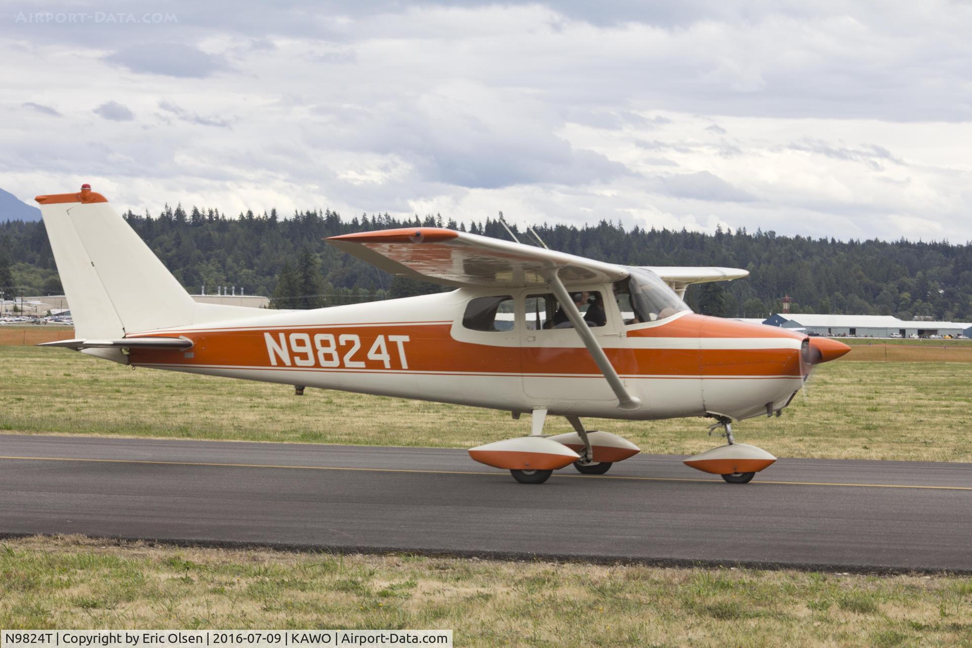 N9824T, 1960 Cessna 172A C/N 47624, Cessna 172 taking from the 2016 Arlington Fly-In.