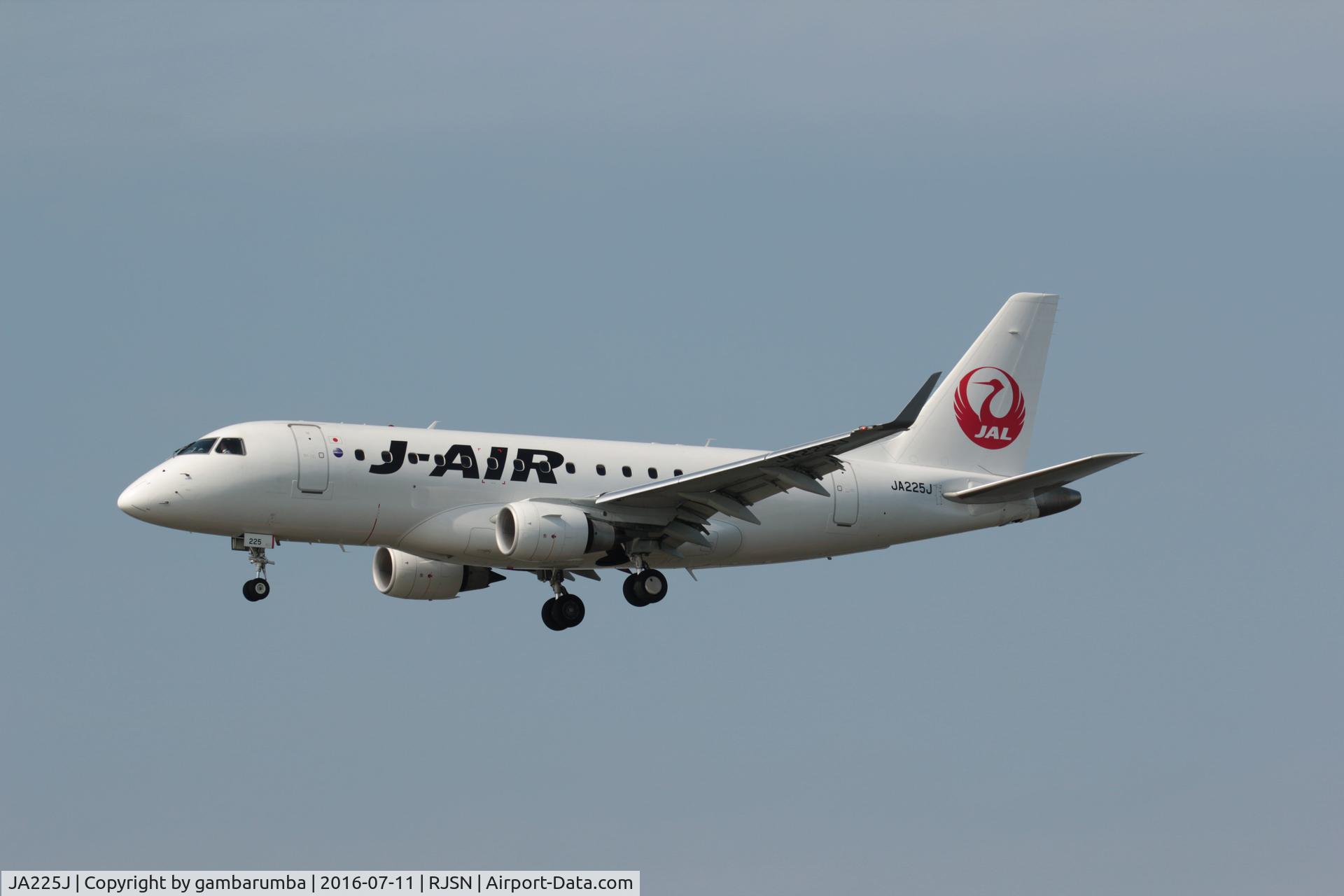 JA225J, 2014 Embraer 170STD (ERJ-170-100STD) C/N 17000389, JA225J