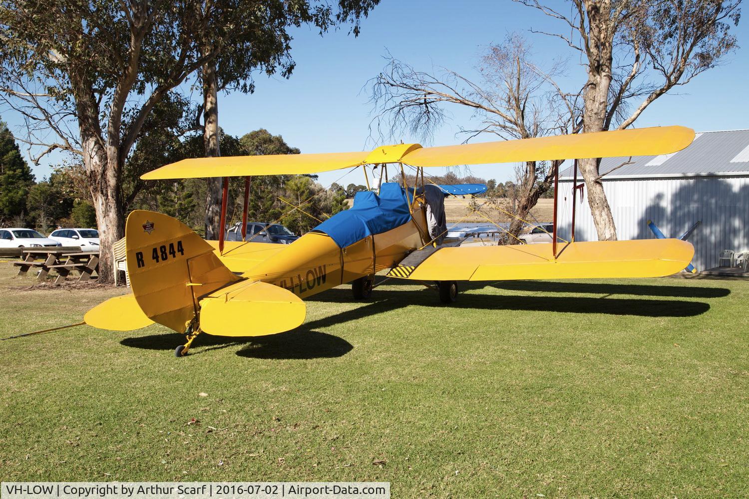 VH-LOW, 1940 De Havilland DH-82A Tiger Moth II C/N 82776, VH-LOW Luskintyre NSW July 2016