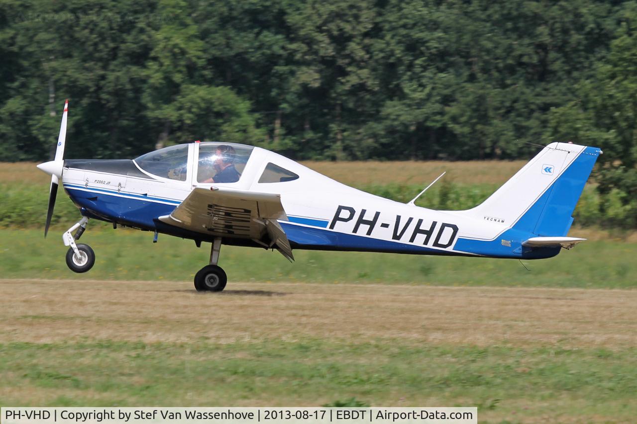 PH-VHD, 2006 Tecnam P-2002JF Sierra C/N 064, Schaffen-Diest Oldtimer Fly-Inn 2013.