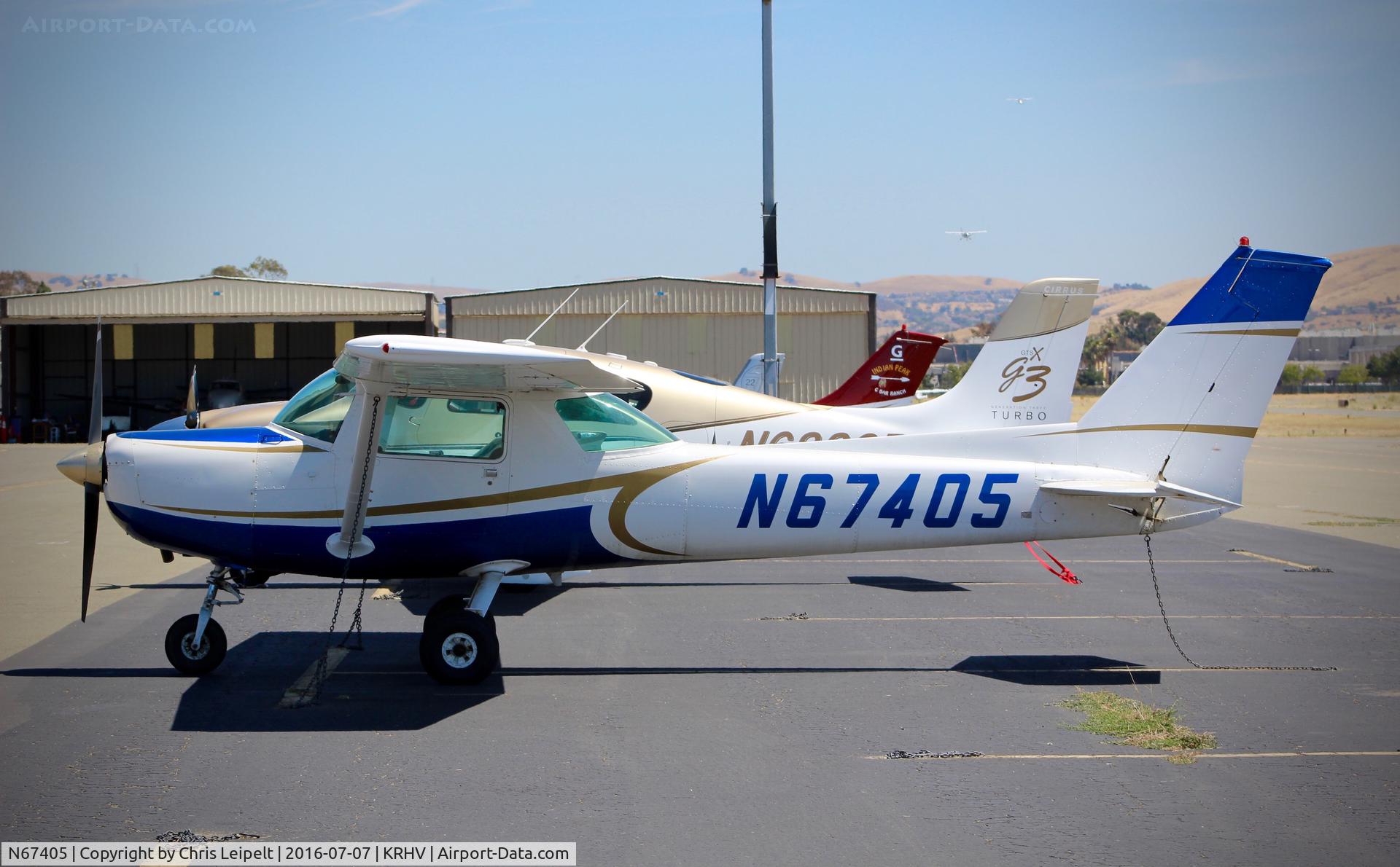N67405, 1978 Cessna 152 C/N 15281819, Cal Flying Farmers Inc (Davis, CA) 1978 Cessna 152 at Reid Hillview Airport, San Jose, CA.