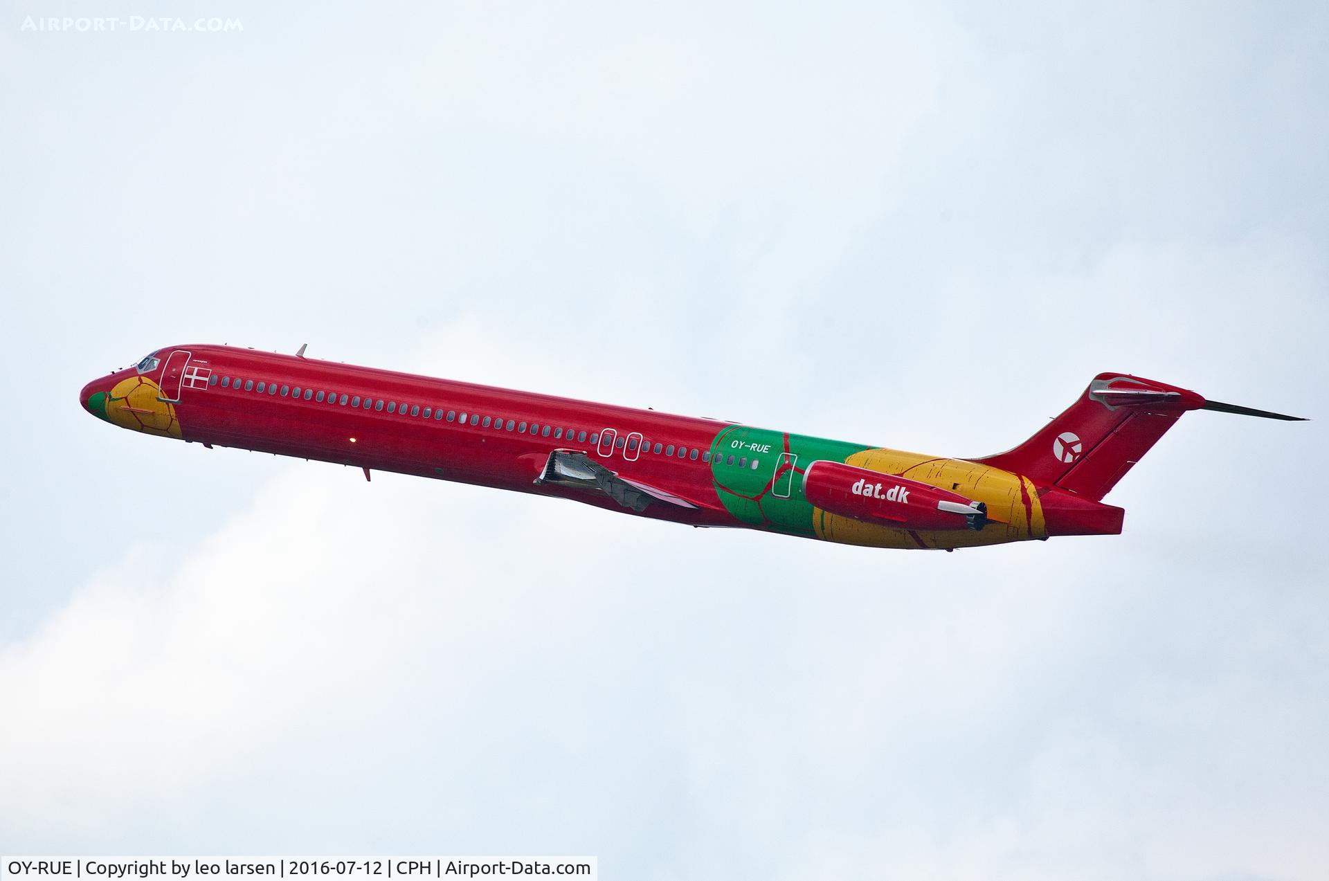 OY-RUE, 1990 McDonnell Douglas MD-83 (DC-9-83) C/N 49936, Copenhagen 12.7.16