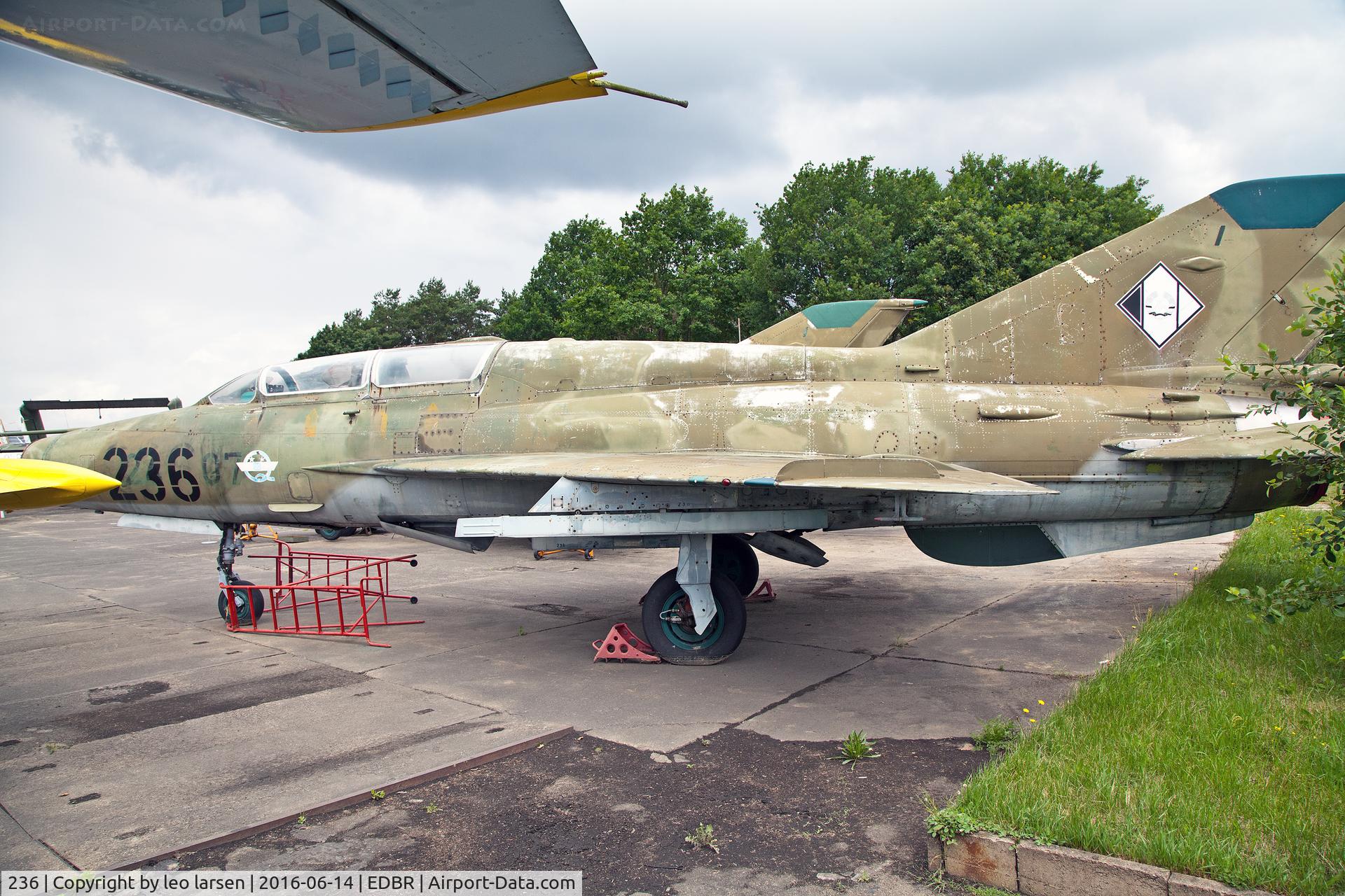 236, Mikoyan-Gurevich MiG-21US C/N 05685134, Rothenburg Museum 14.6.16