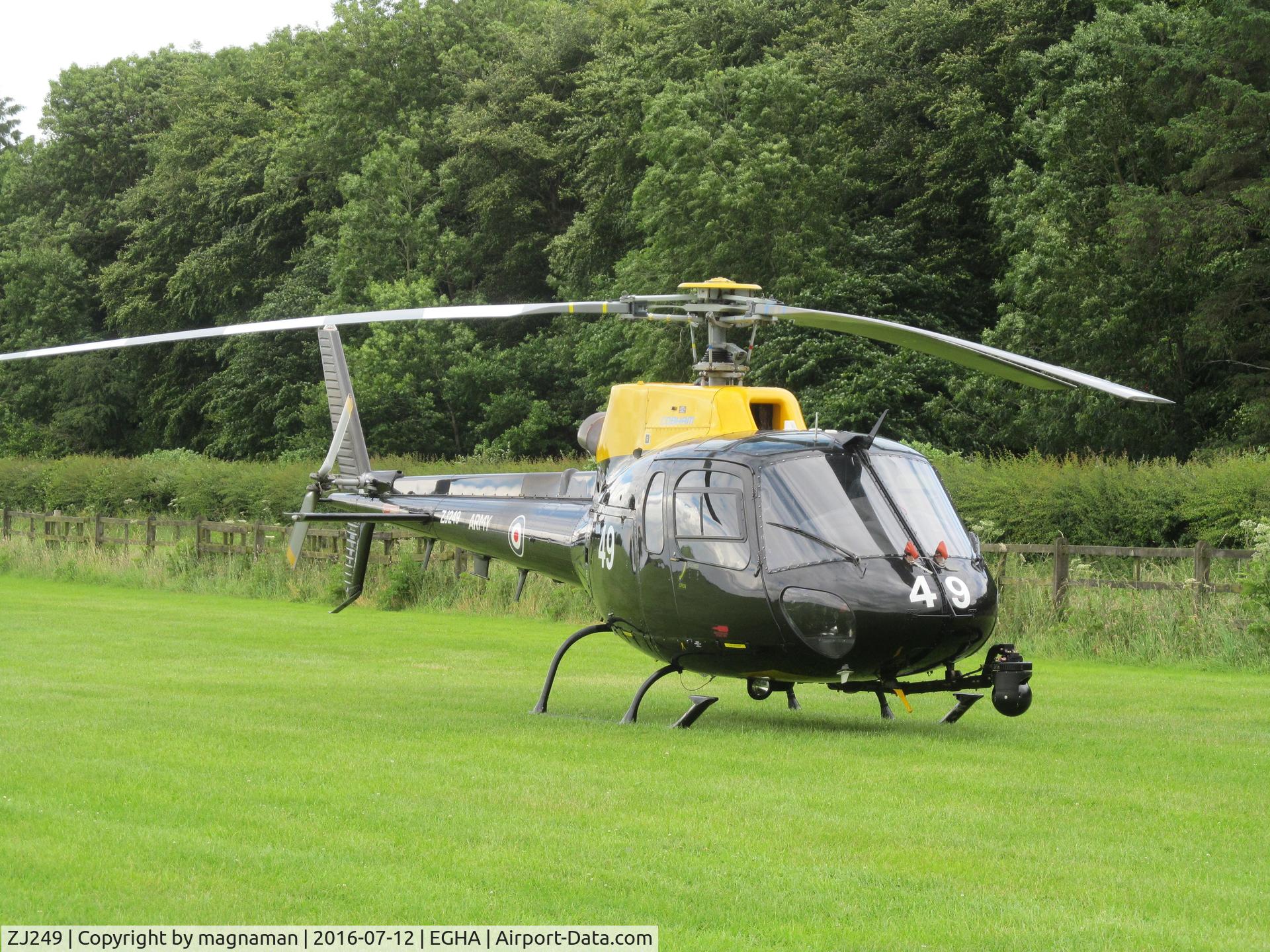 ZJ249, 1997 Eurocopter AS-350BB Squirrel HT2 Ecureuil C/N 3040, at Compton abbas