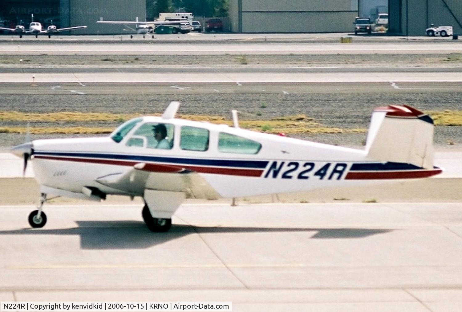N224R, 1964 Beech S35 Bonanza C/N D-7438, Reno Airport