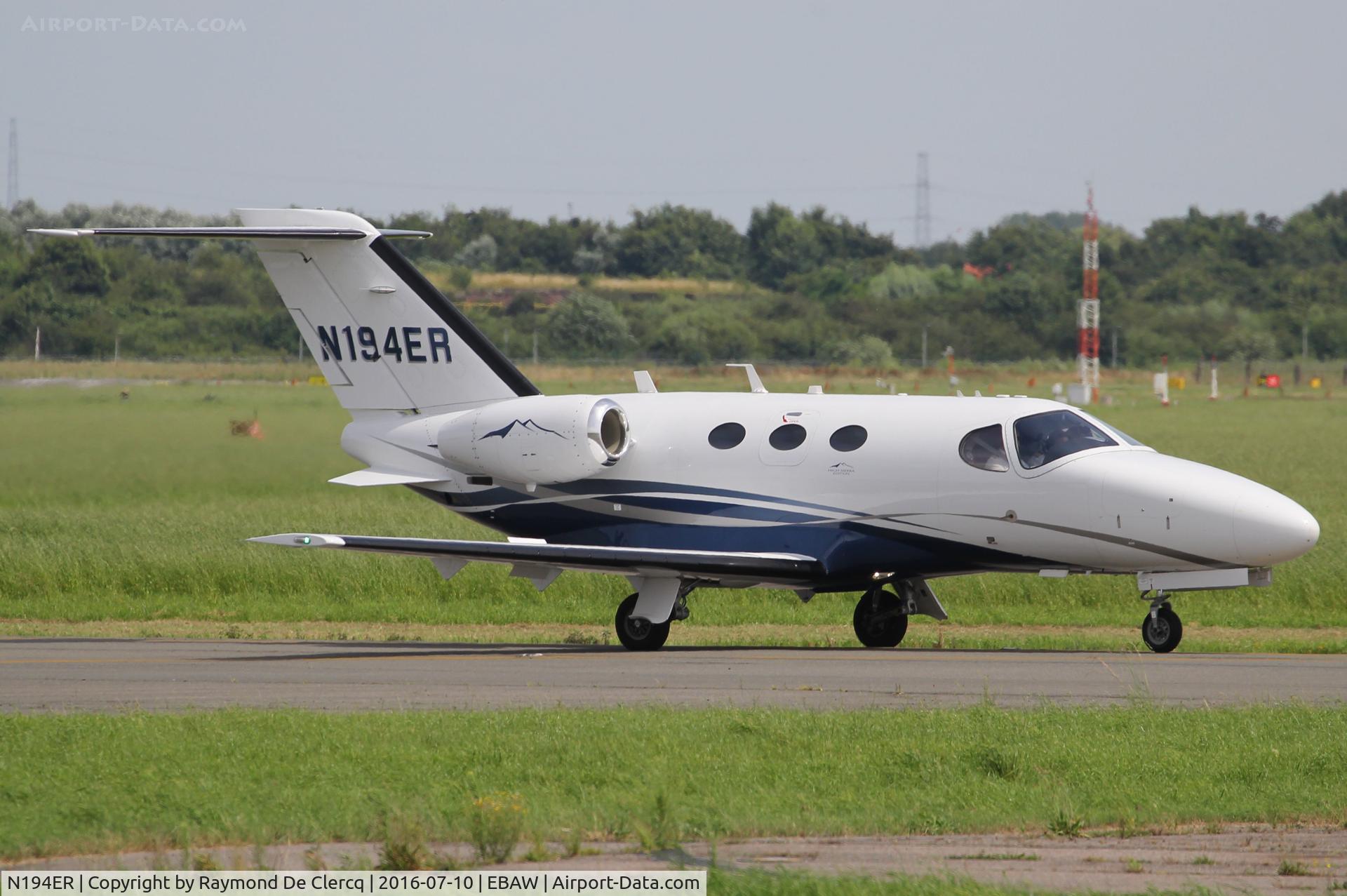 N194ER, 2013 Cessna 510 Citation Mustang Citation Mustang C/N 510-0432, Taxiing at Antwerp.