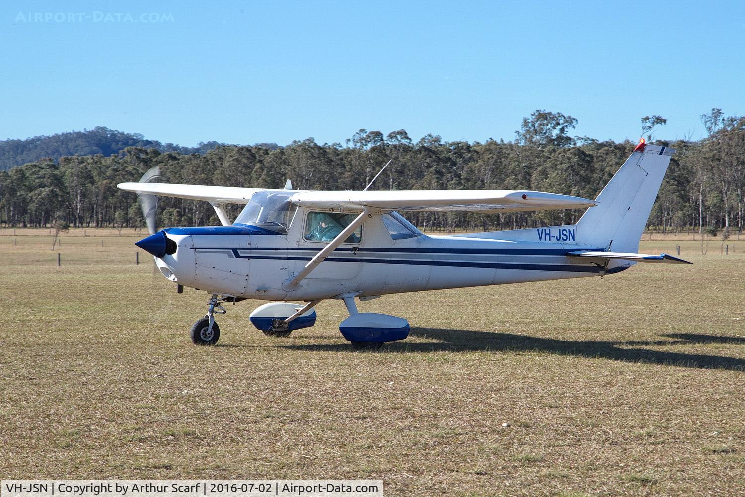 VH-JSN, Cessna 152 C/N 15282245, VH-JSN Luskintyre July 2016
