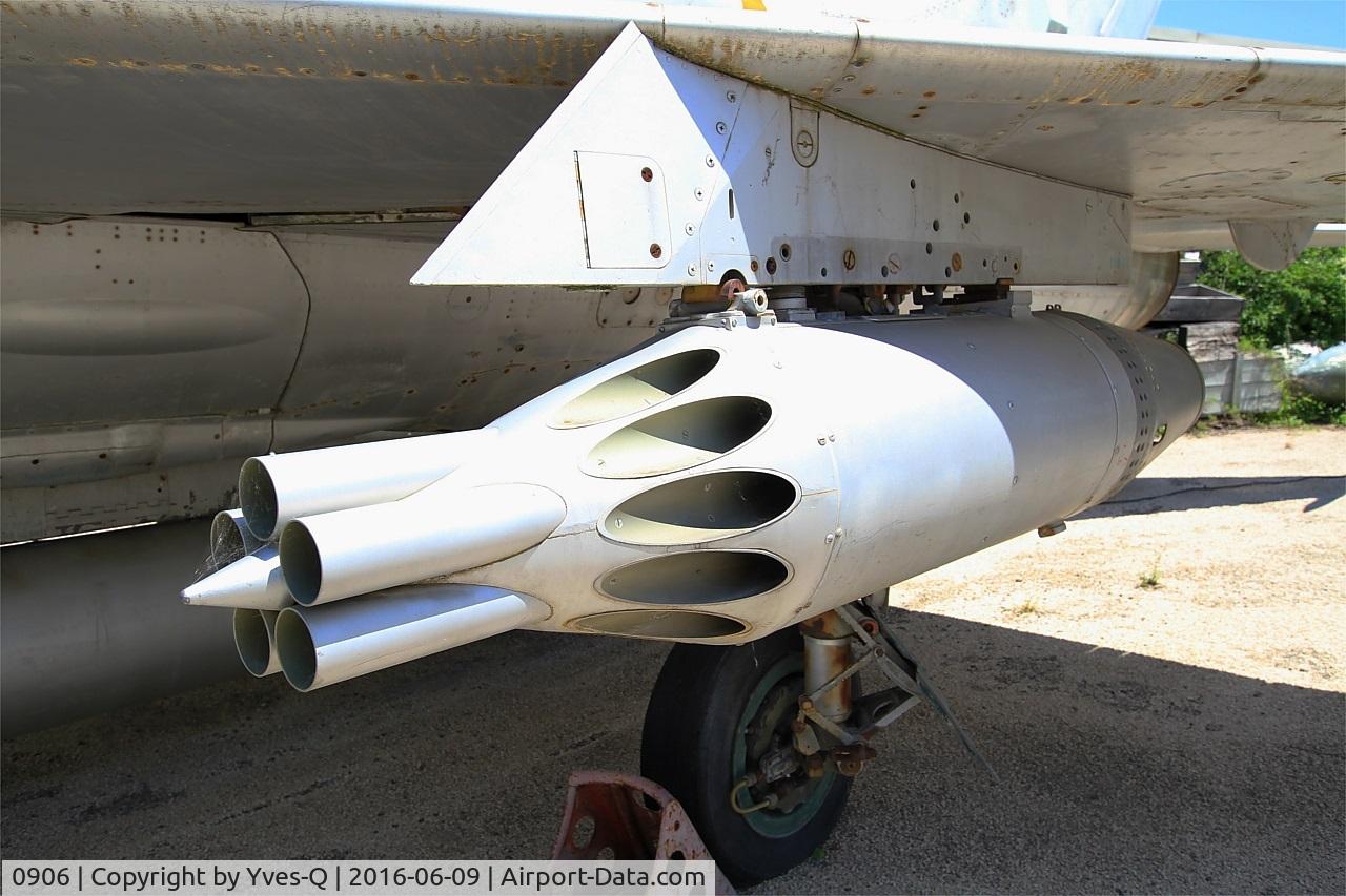 0906, Mikoyan-Gurevich MiG-21F-13 C/N 741906, Mikoyan-Gurevich MiG-21F-13, Close view of rocket launcher, les amis de la 5ème escadre Museum, Orange