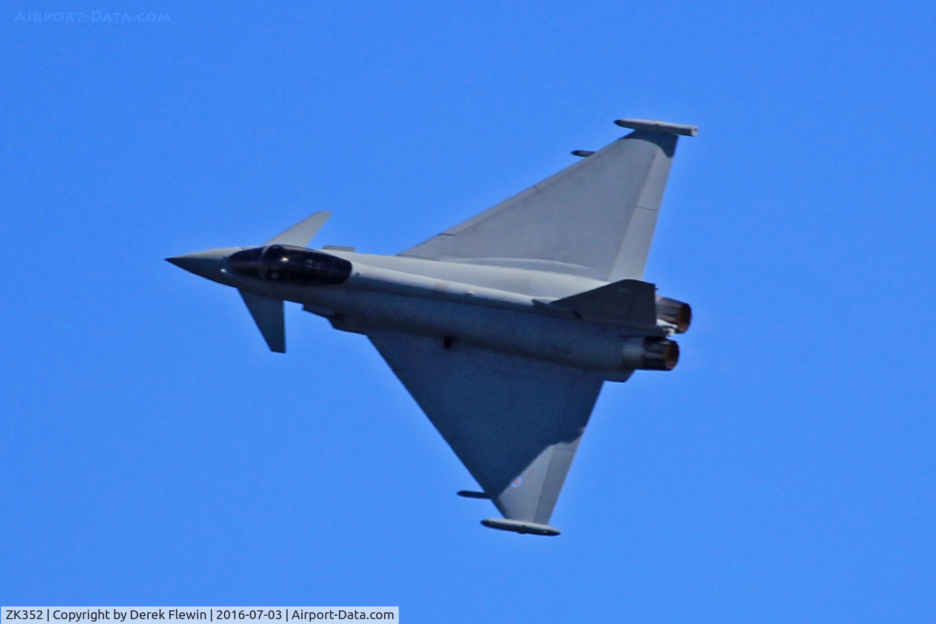 ZK352, 2013 Eurofighter EF-2000 Typhoon FGR4 C/N BS113/408, Typhoon FGR4, coded BV, Royal Air Force RAF Coningsby based, 29(R) OCU, seen displaying at WNAS16.