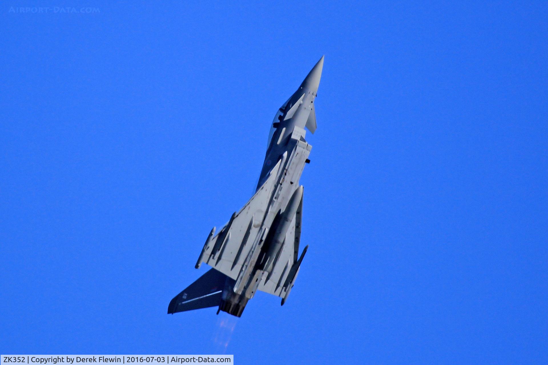 ZK352, 2013 Eurofighter EF-2000 Typhoon FGR4 C/N BS113/408, Typhoon FGR4, coded BV, Royal Air Force RAF Coningsby based, 29(R) OCU, seen displaying at WNAS16.