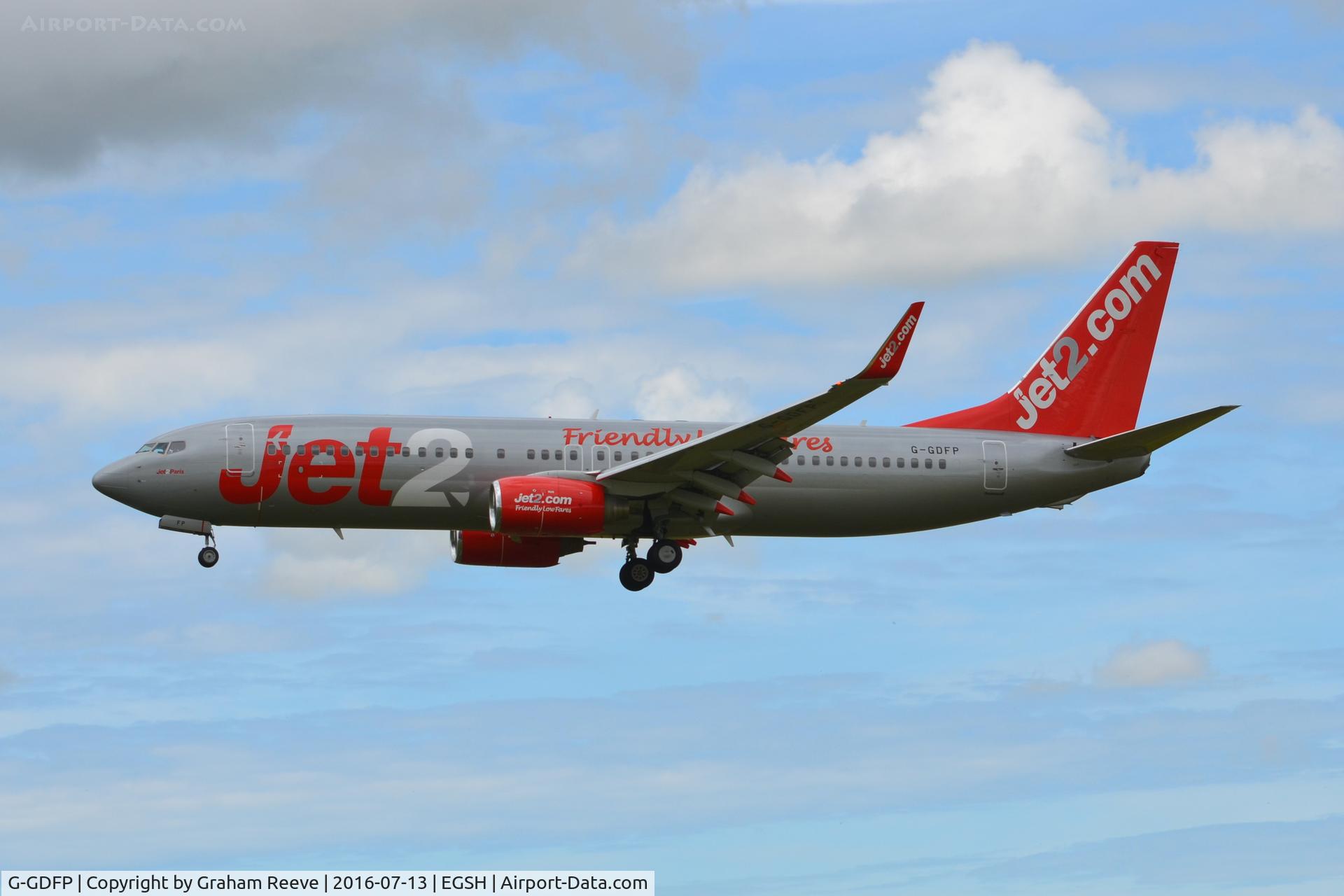 G-GDFP, 1998 Boeing 737-8Z9 C/N 28177, Landing at Norwich.