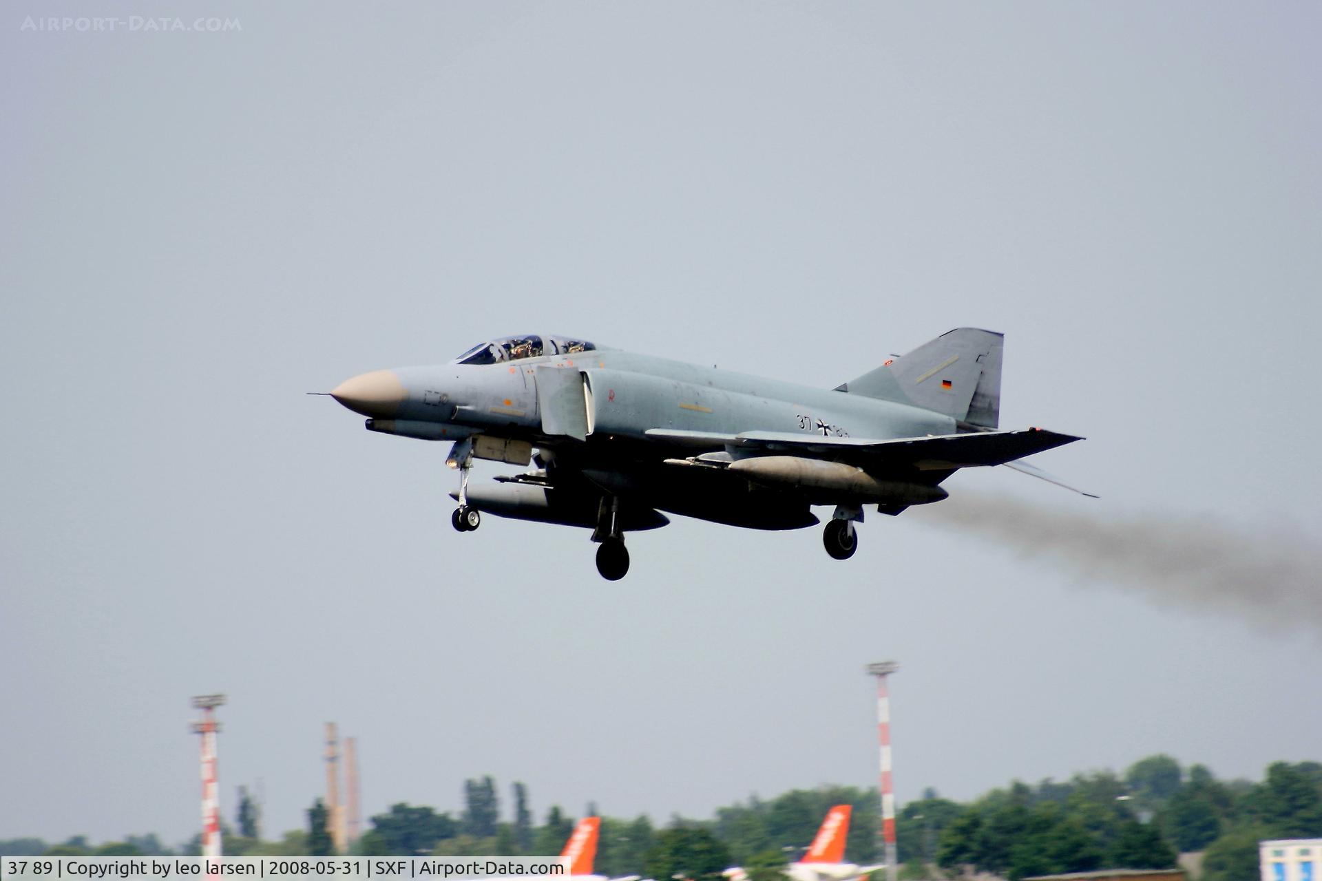 37 89, 1972 McDonnell Douglas F-4F Phantom II C/N 4572, Berlin Air Show 31.5.08