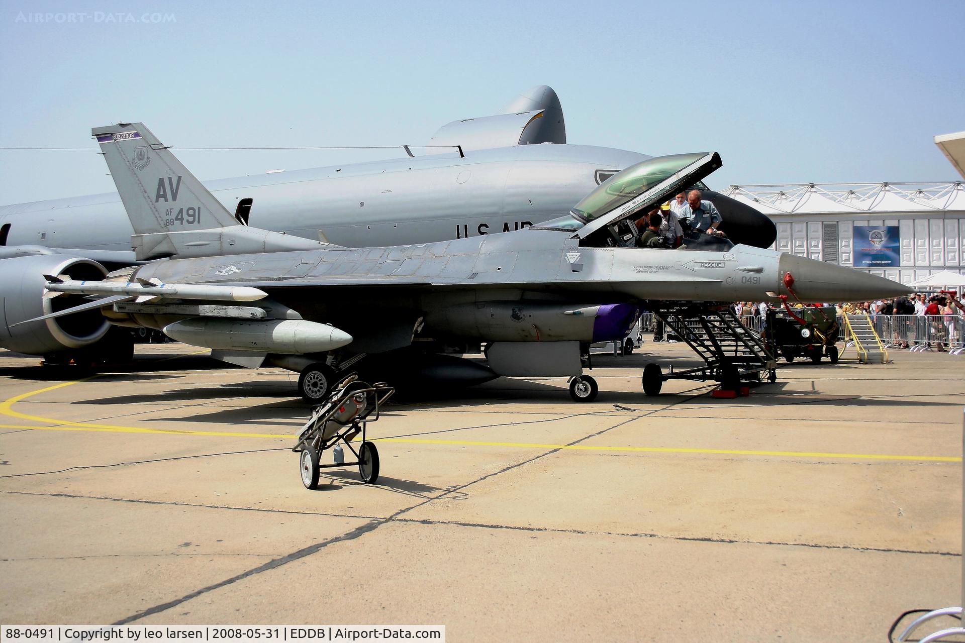 88-0491, 1990 General Dynamics F-16CM Fighting Falcon C/N 1C-93, Berlin Air Show 31.5.08