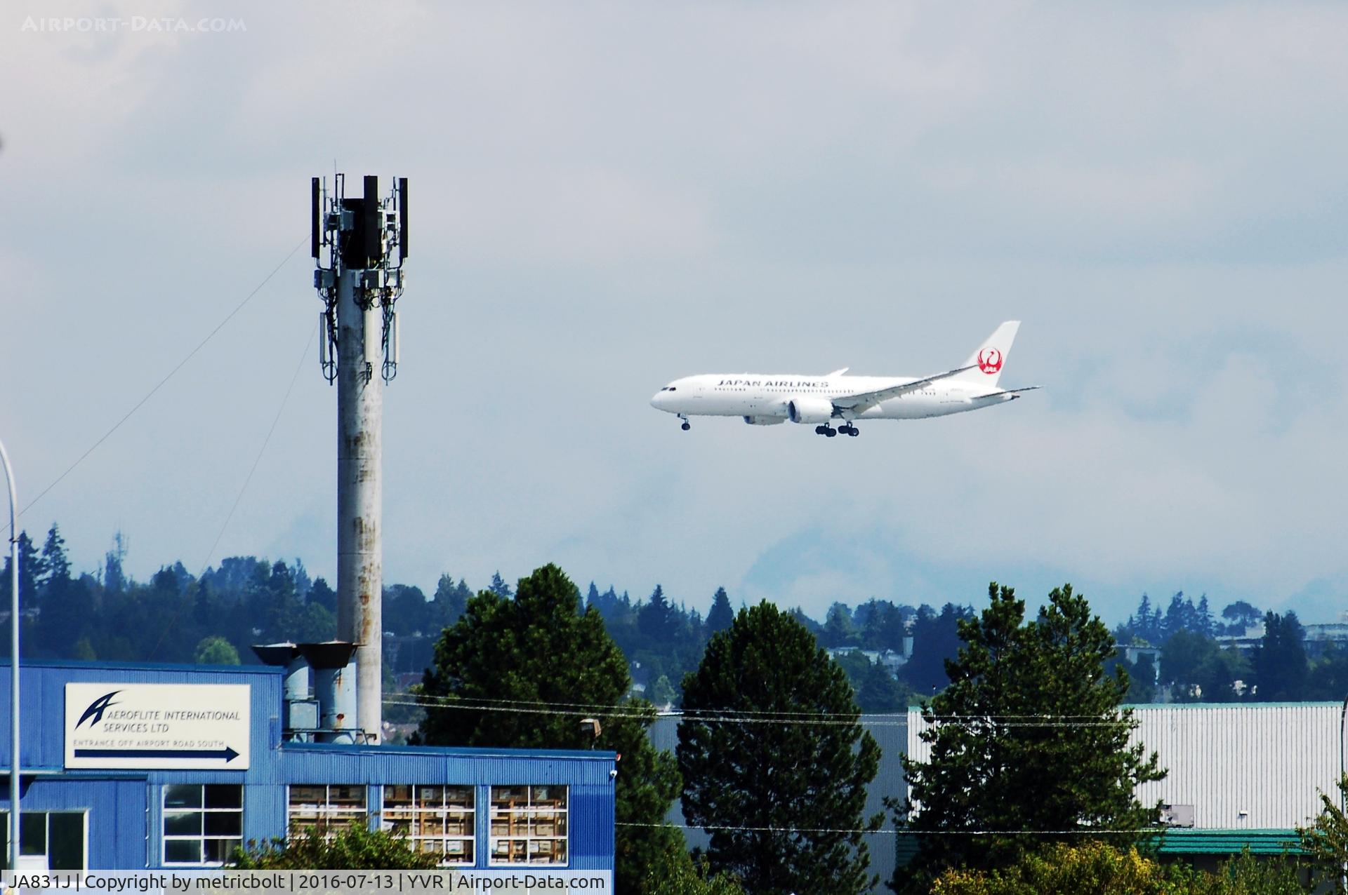 JA831J, 2014 Boeing 787-8 Dreamliner C/N 34847, Arrival from Narita