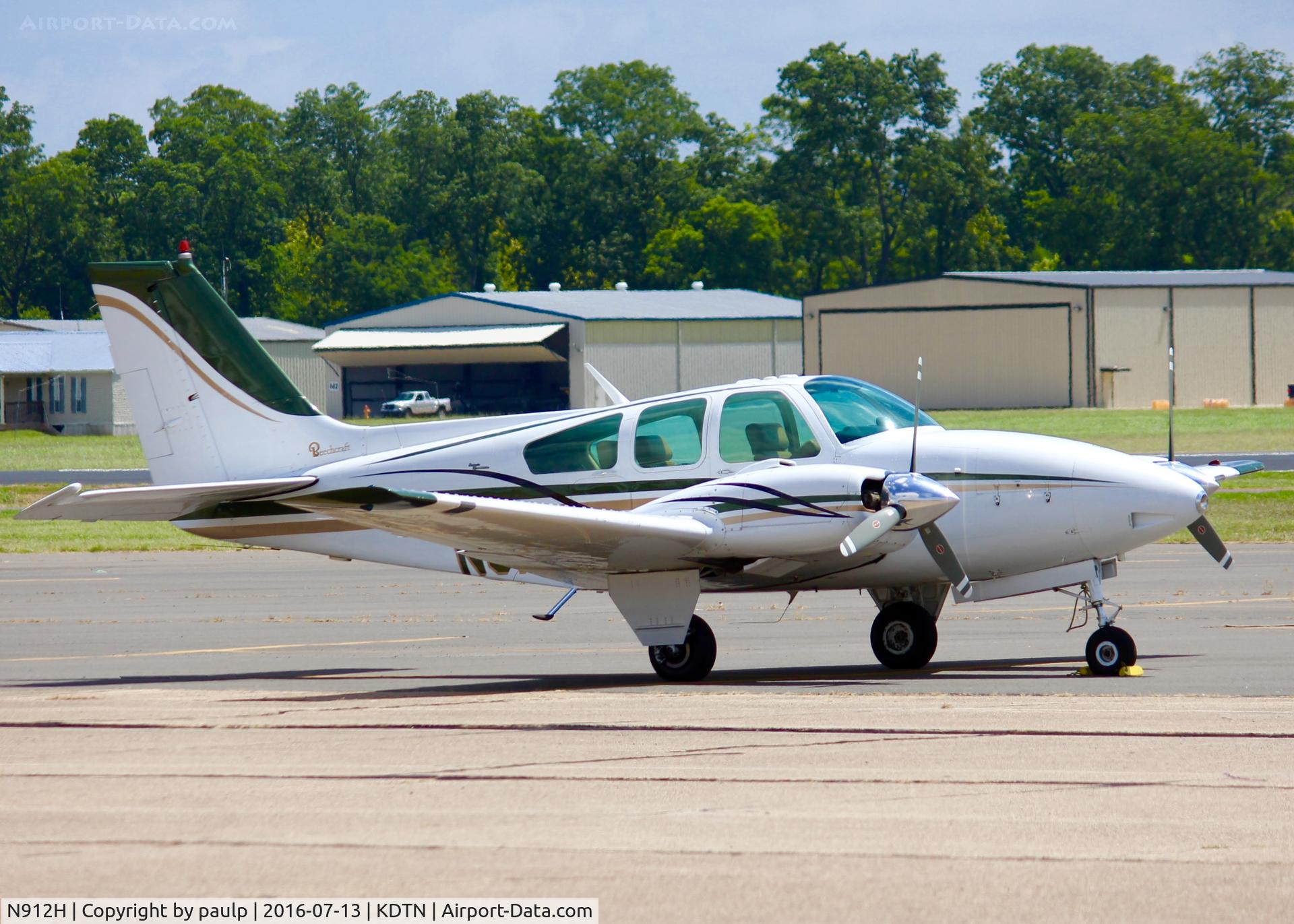 N912H, 1966 Beech C55 Baron (95-C55) C/N TE-143, At Downtown Shreveport.