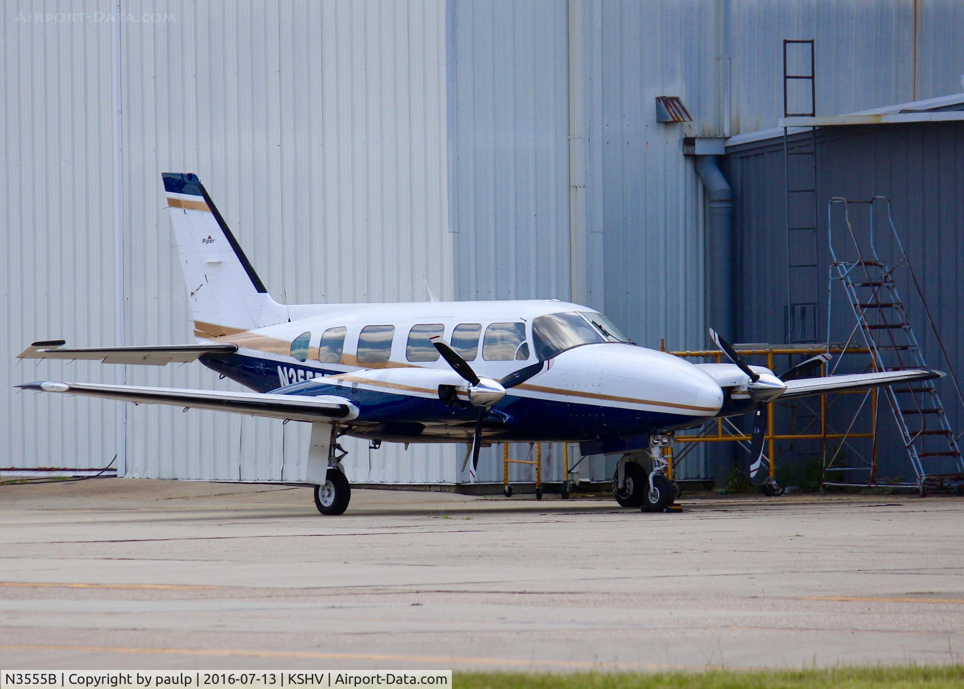 N3555B, Piper PA-31-350 Chieftain C/N 31-8052056, At Shreveport Regional.