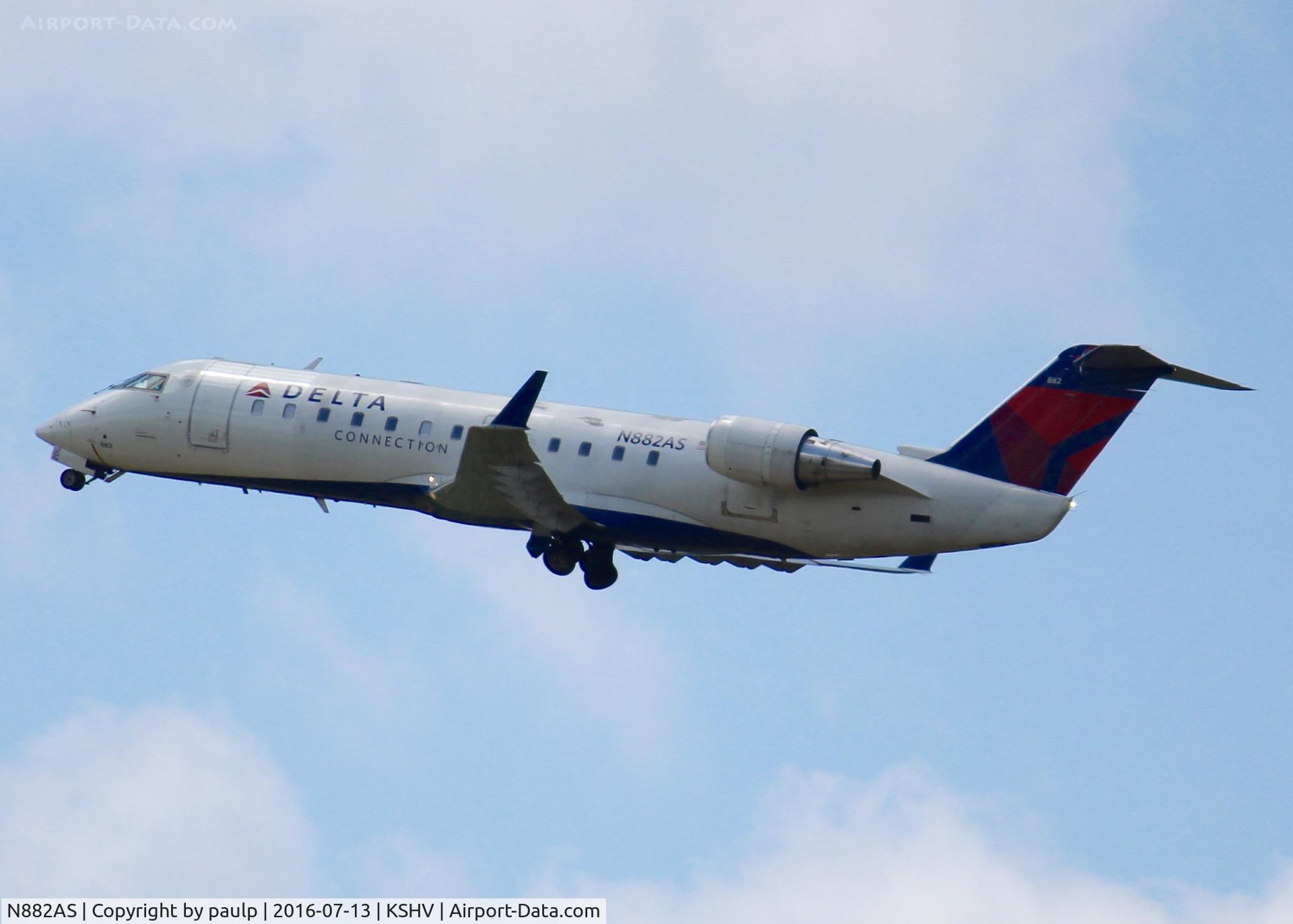 N882AS, 2001 Bombardier CRJ-200ER (CL-600-2B19) C/N 7503, At Shreveport Regional.
