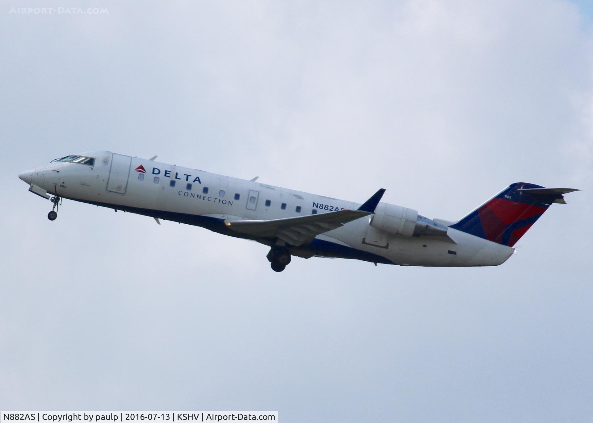 N882AS, 2001 Bombardier CRJ-200ER (CL-600-2B19) C/N 7503, At Shreveport Regional.