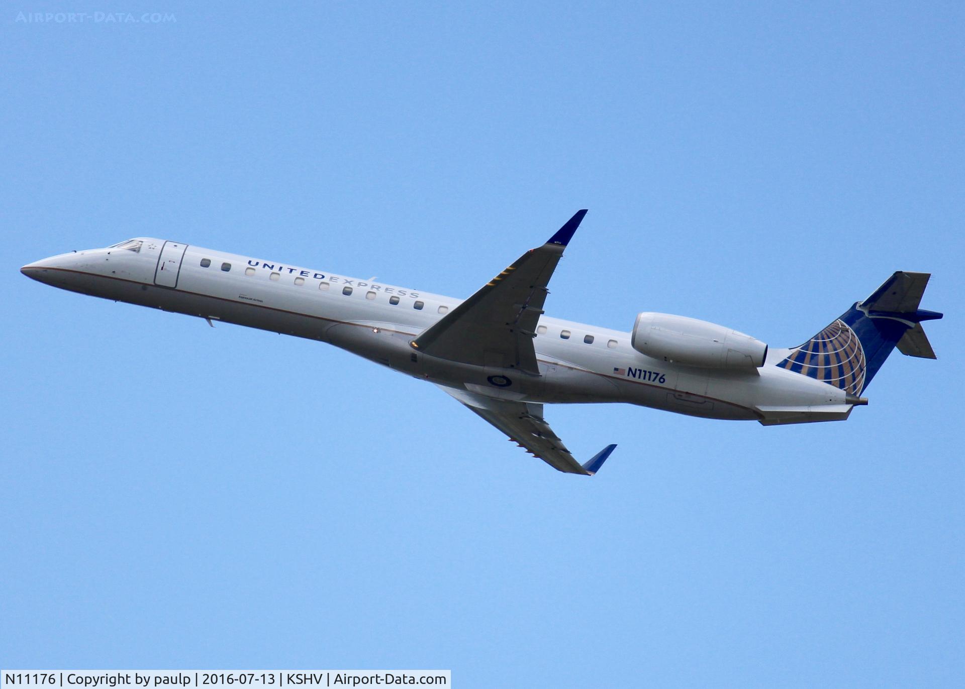 N11176, 2004 Embraer ERJ-145XR (EMB-145XR) C/N 14500881, At Shreveport Regional.