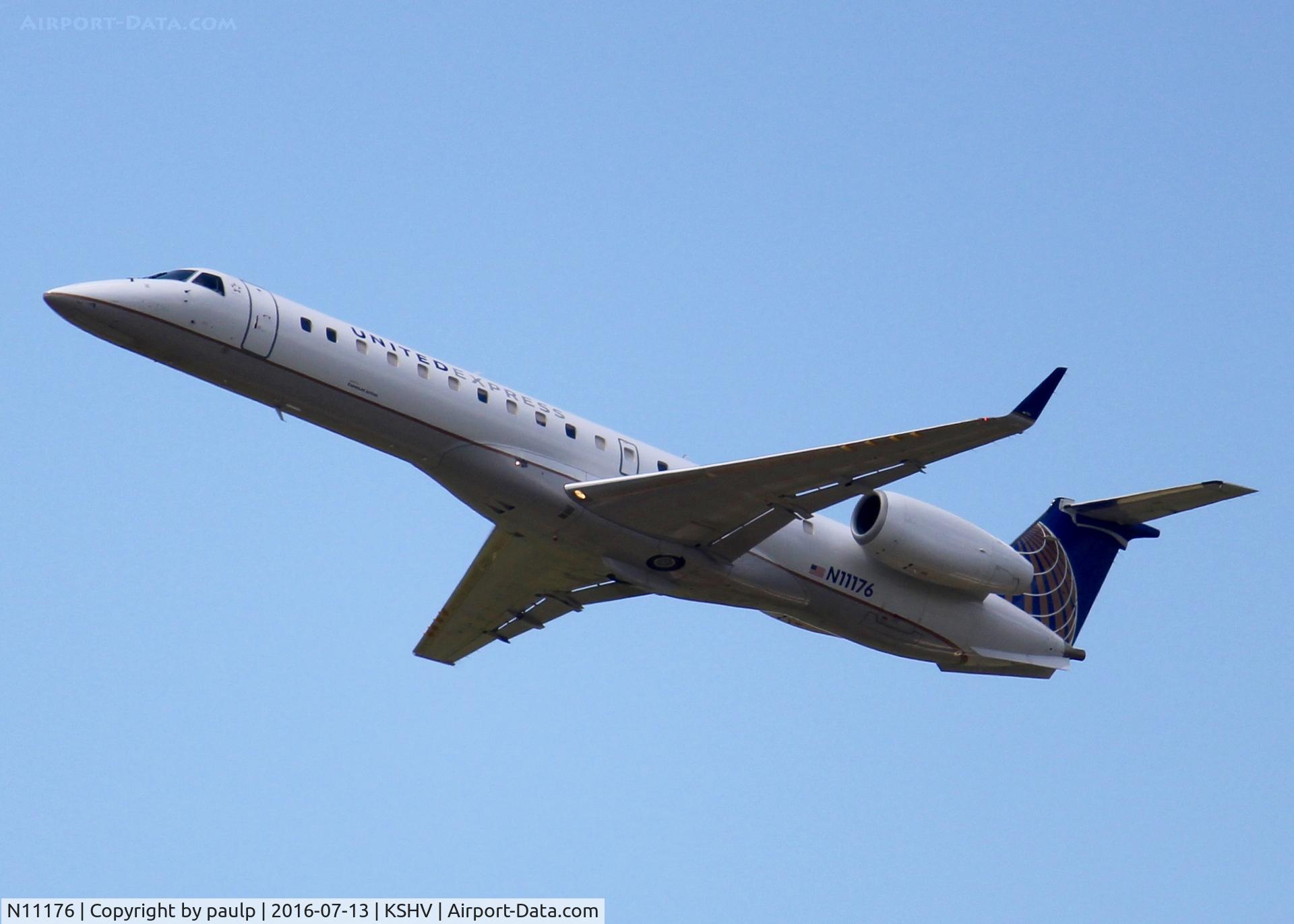 N11176, 2004 Embraer ERJ-145XR (EMB-145XR) C/N 14500881, At Shreveport Regional.