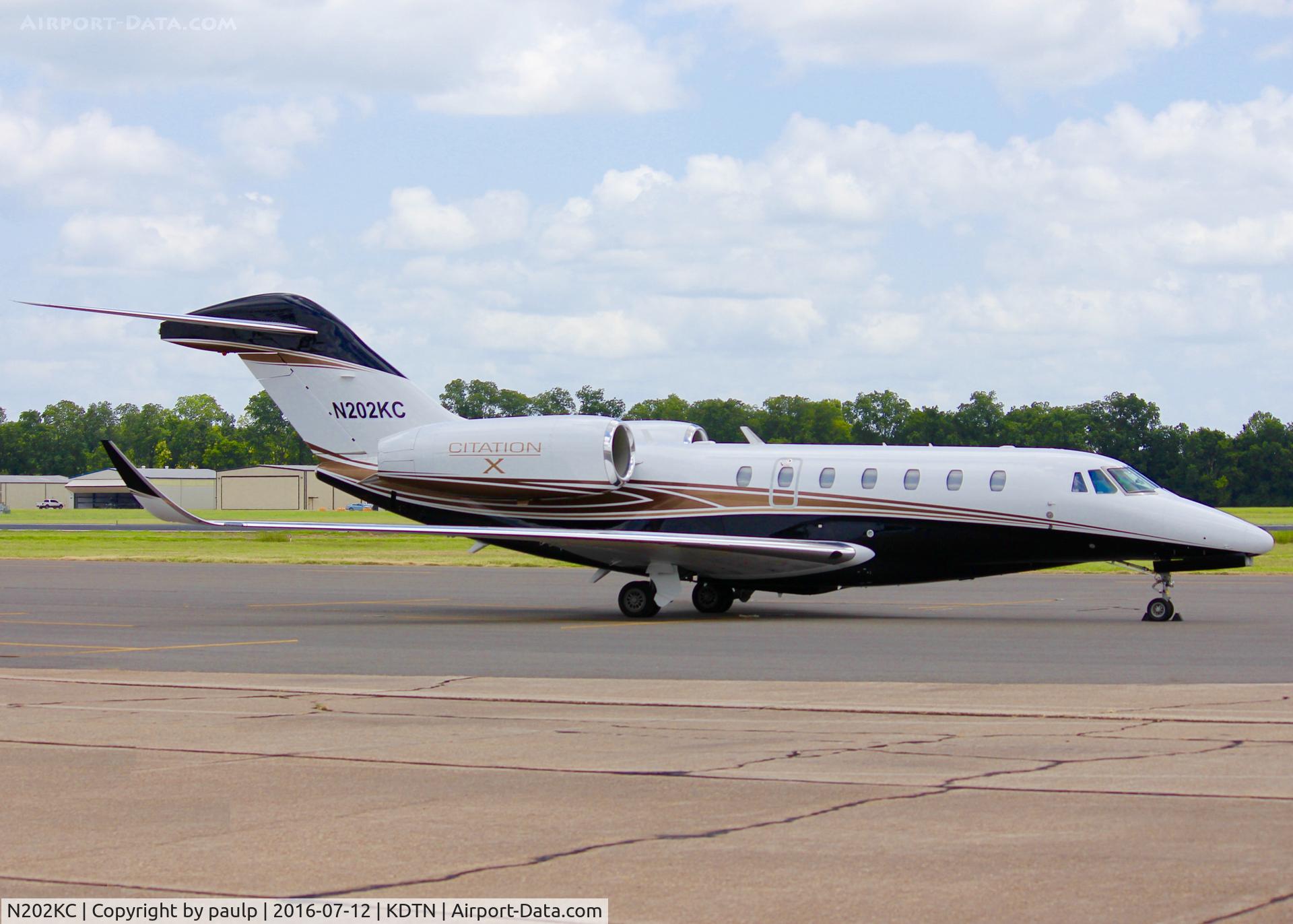 N202KC, 2002 Cessna 750 Citation X Citation X C/N 750-0202, At Downtown Shreveport.