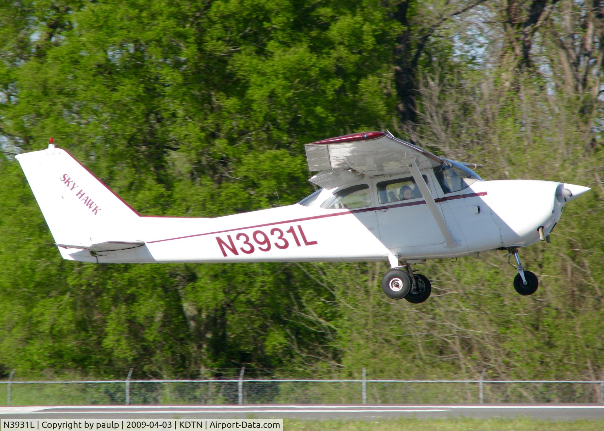 N3931L, 1965 Cessna 172G C/N 17254100, At Downtown Shreveport.