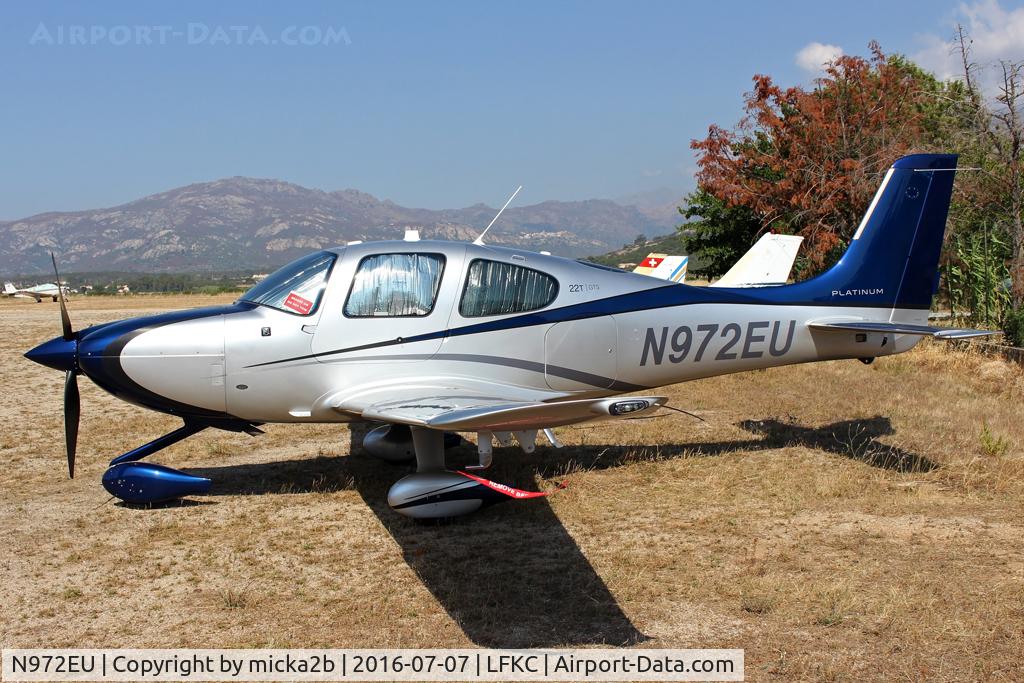 N972EU, 2015 Cirrus SR22T C/N 0972, Parked
