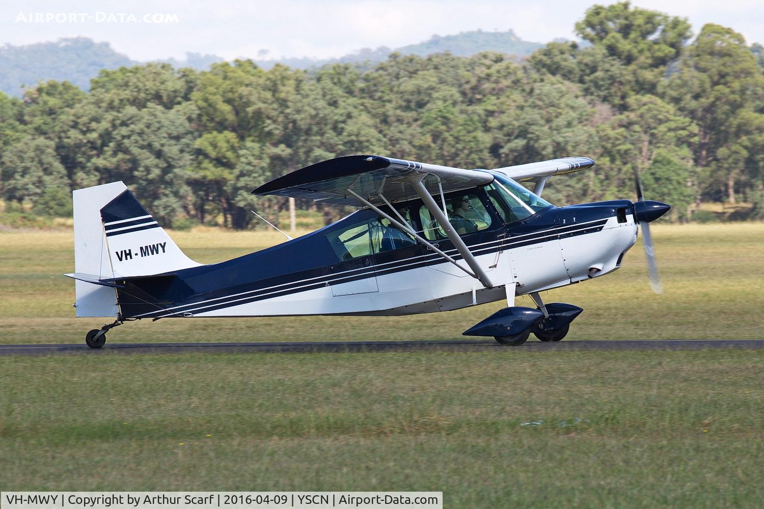 VH-MWY, 2003 American Champion 7GCBC C/N 1347-2003, Camden NSW April 2016