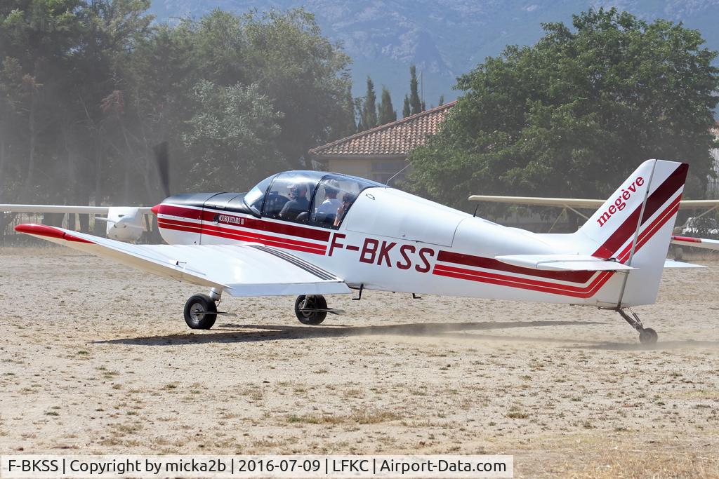 F-BKSS, SAN Jodel D-140C Mousquetaire III C/N 107, Taxiing