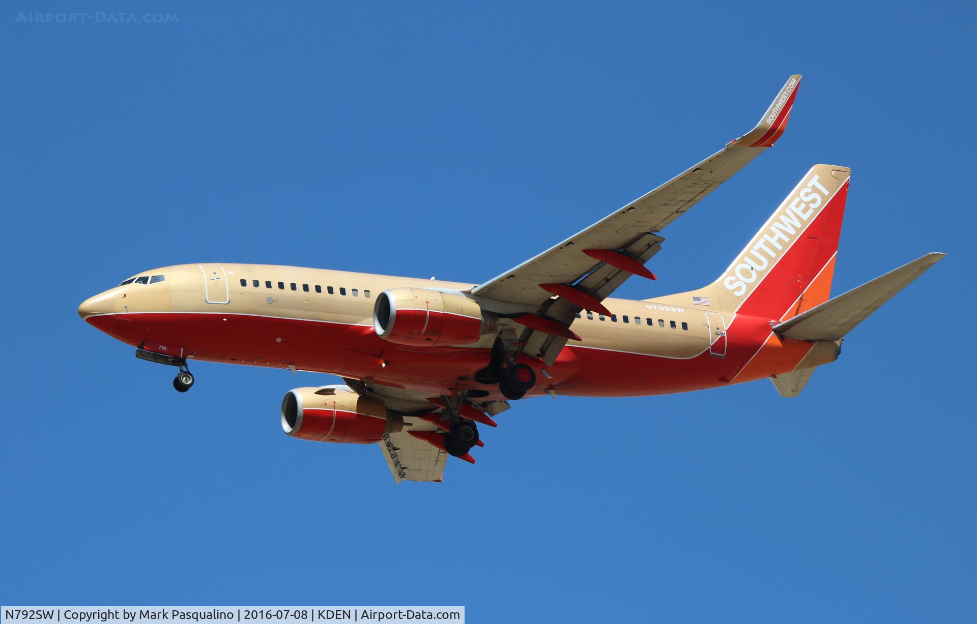 N792SW, 2000 Boeing 737-7H4 C/N 27887, Boeing 737-700