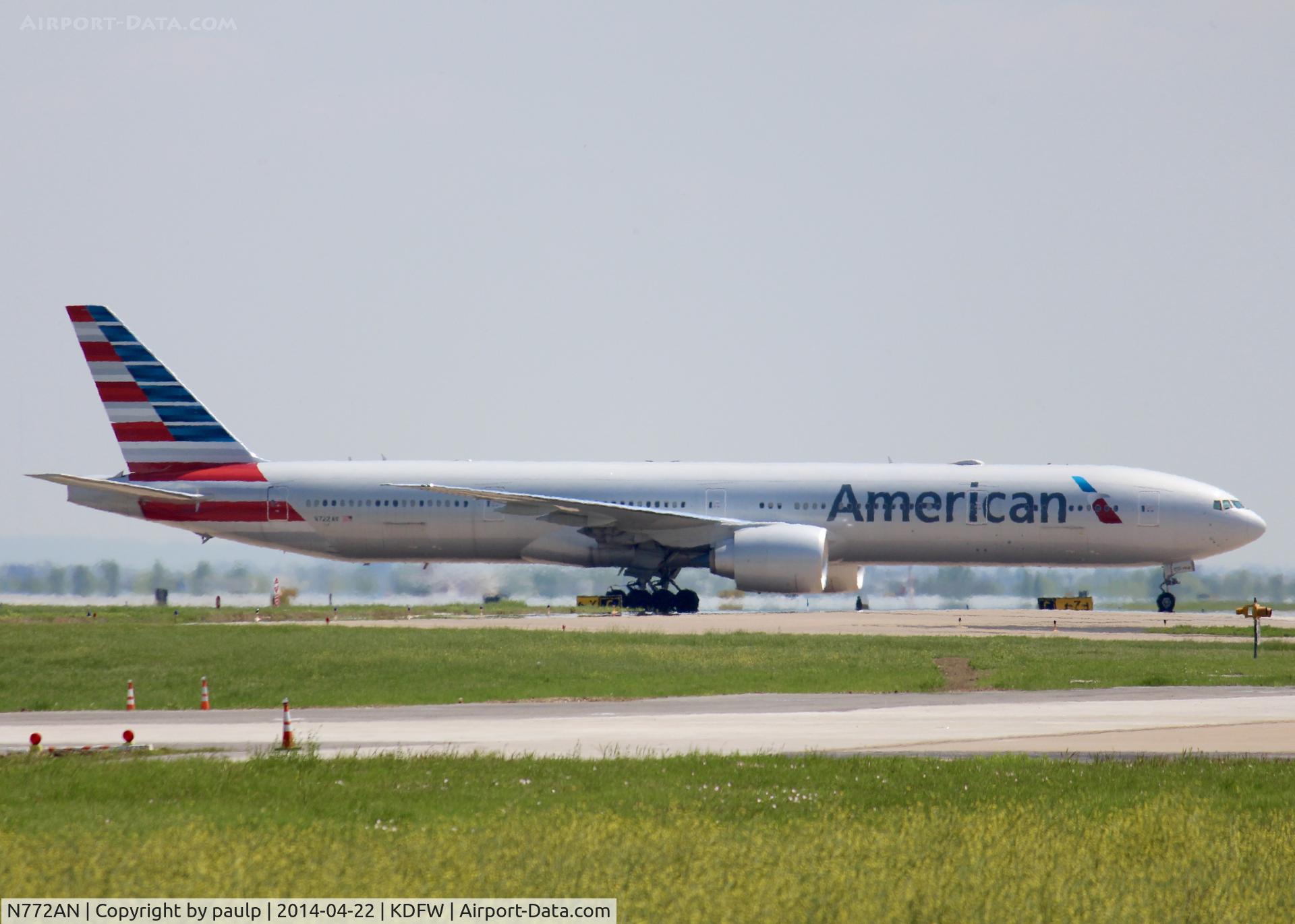 N772AN, 1999 Boeing 777-223 C/N 29580, At DFW.